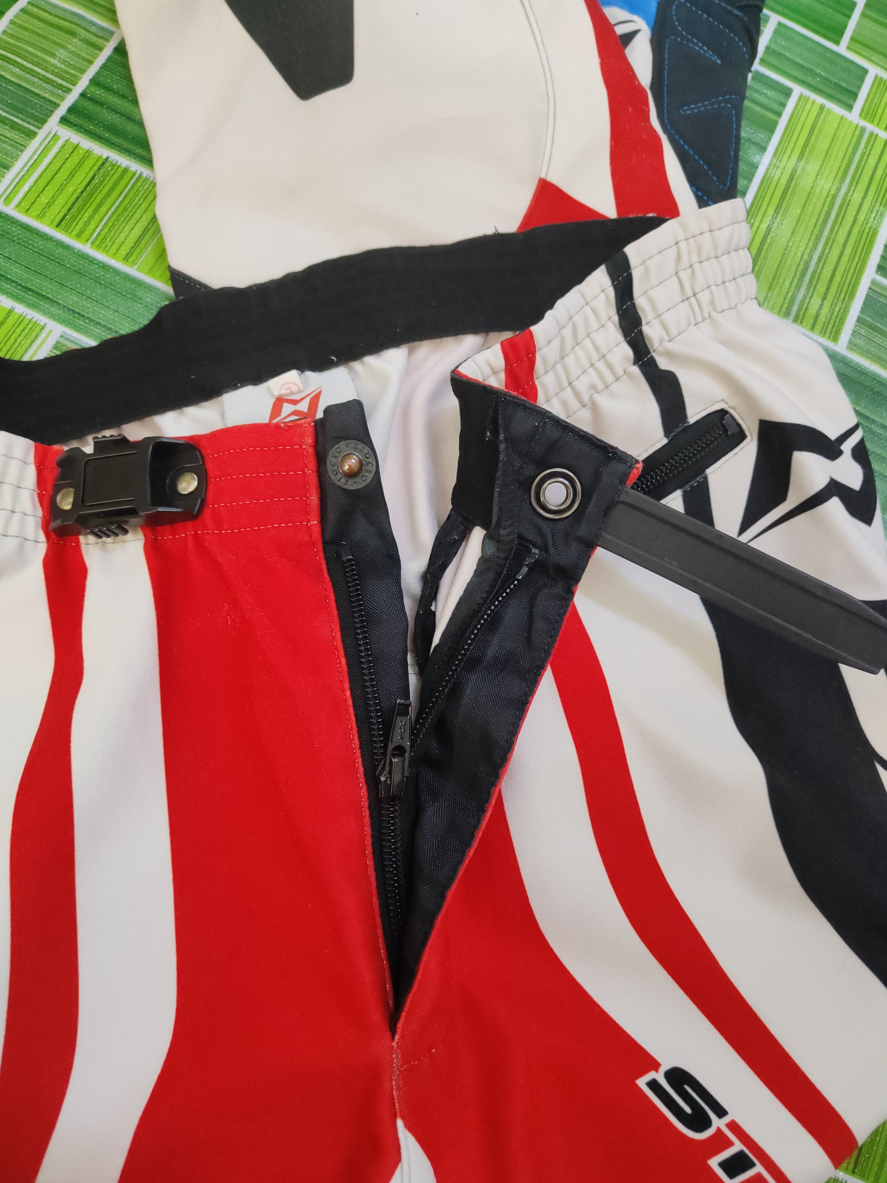 Japanese Brand Mots Red Motocross Racing Pants #S757 Size US 29 - 16 Thumbnail