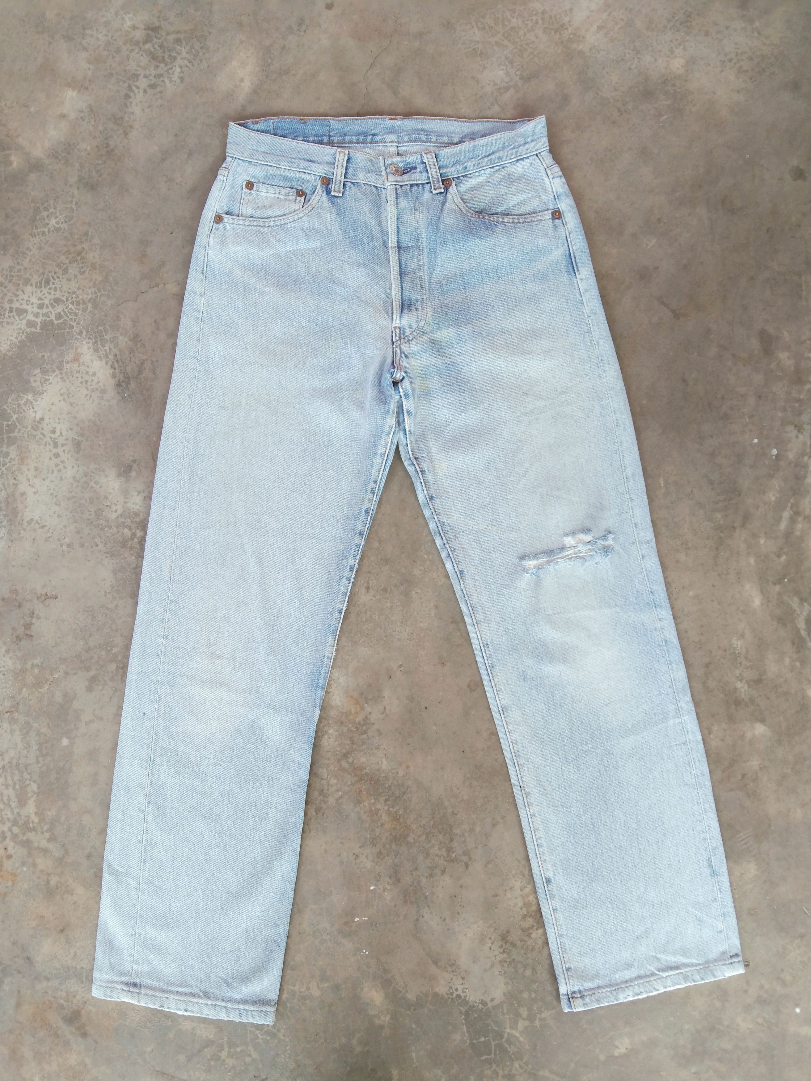 Levi's × Vintage 1988 Vintage Levis 501 xx Made In USA Distressed Jeans Size US 29 - 1 Thumbnail