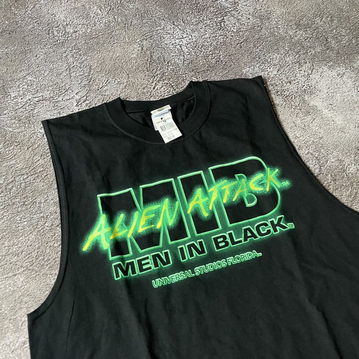 Vintage Vintage Y2K Graphic Tee Alien Attack Streetwear Black Slim M Size US M / EU 48-50 / 2 - 6 Thumbnail