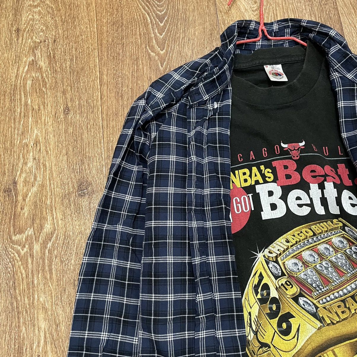 Vintage Vintage 90s Navy Checkered Shirt Grunge Streetwear Worn In L Size US L / EU 52-54 / 3 - 4 Thumbnail