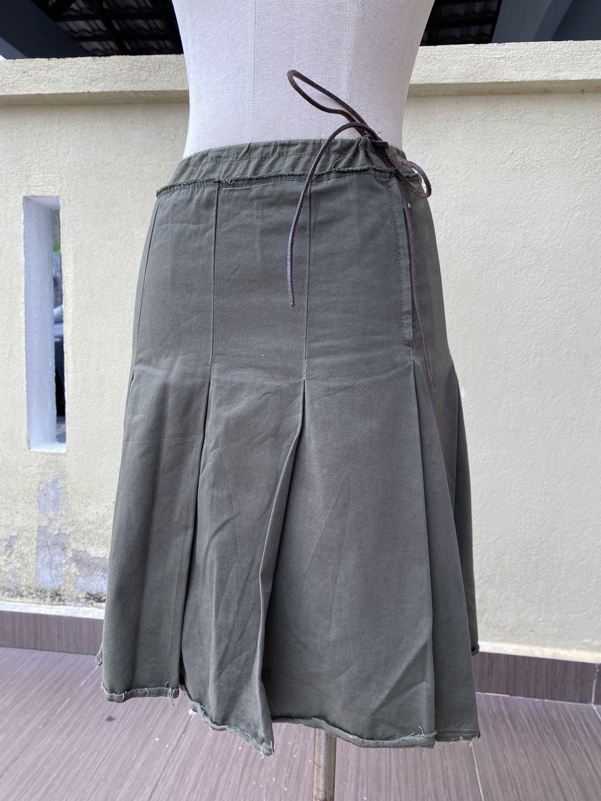 Prada olive green skirt Size 30" / US 8 / IT 44 - 5 Thumbnail