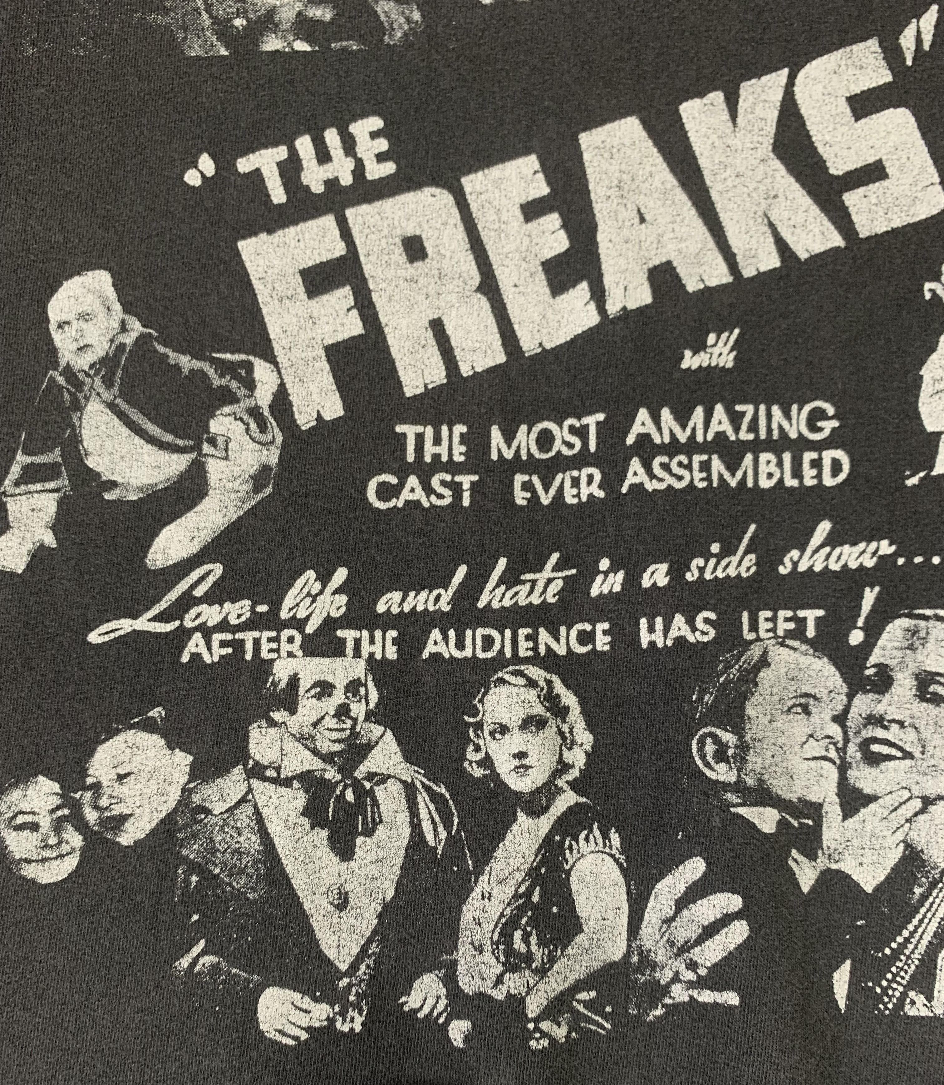 Vintage FREAKS 1932 pre-Code horror goth punk cult film vtg 80s tee Size US XL / EU 56 / 4 - 5 Thumbnail