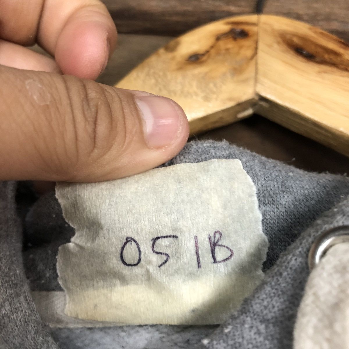 Vintage Us Boarder Grey Hoodies sweatshirt #051B Size US XL / EU 56 / 4 - 13 Thumbnail