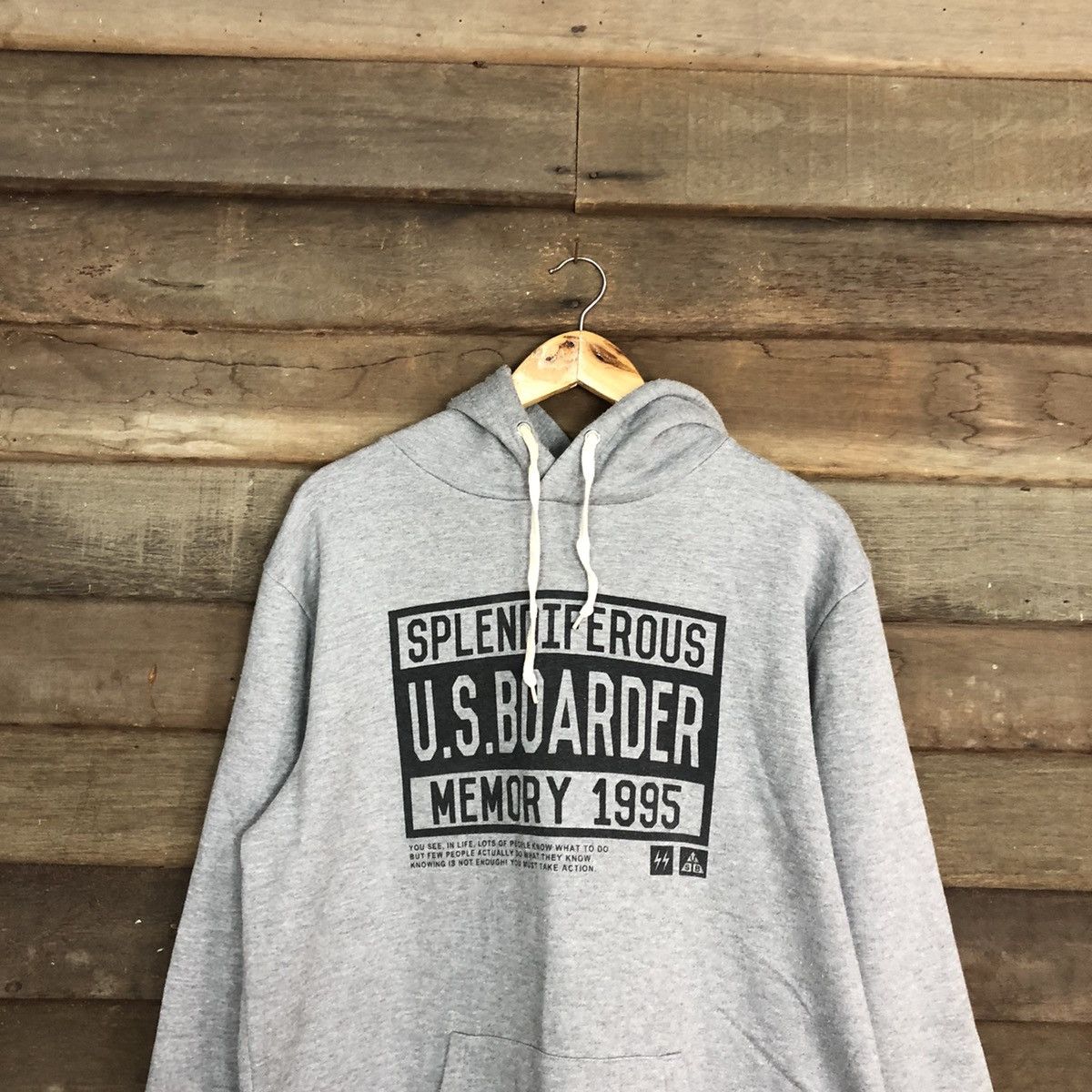 Vintage Us Boarder Grey Hoodies sweatshirt #051B Size US XL / EU 56 / 4 - 2 Thumbnail