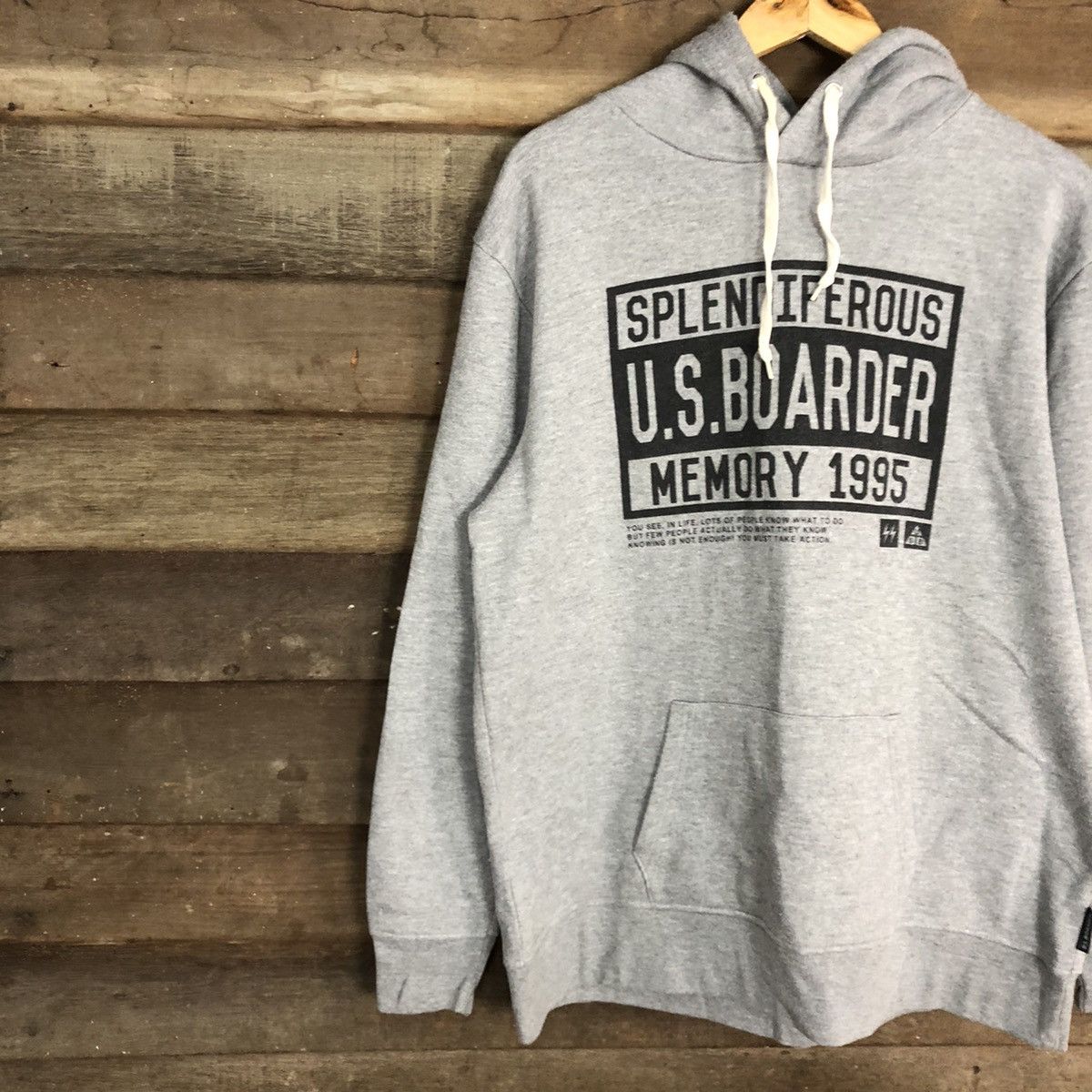 Vintage Us Boarder Grey Hoodies sweatshirt #051B Size US XL / EU 56 / 4 - 7 Thumbnail