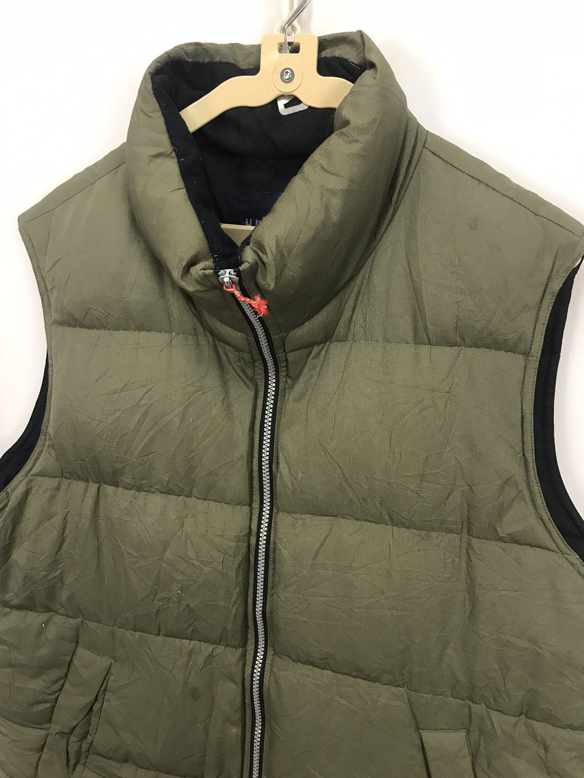 Uniqlo Uniqlo down puffer sleeveless jacket Size US M / EU 48-50 / 2 - 5 Thumbnail