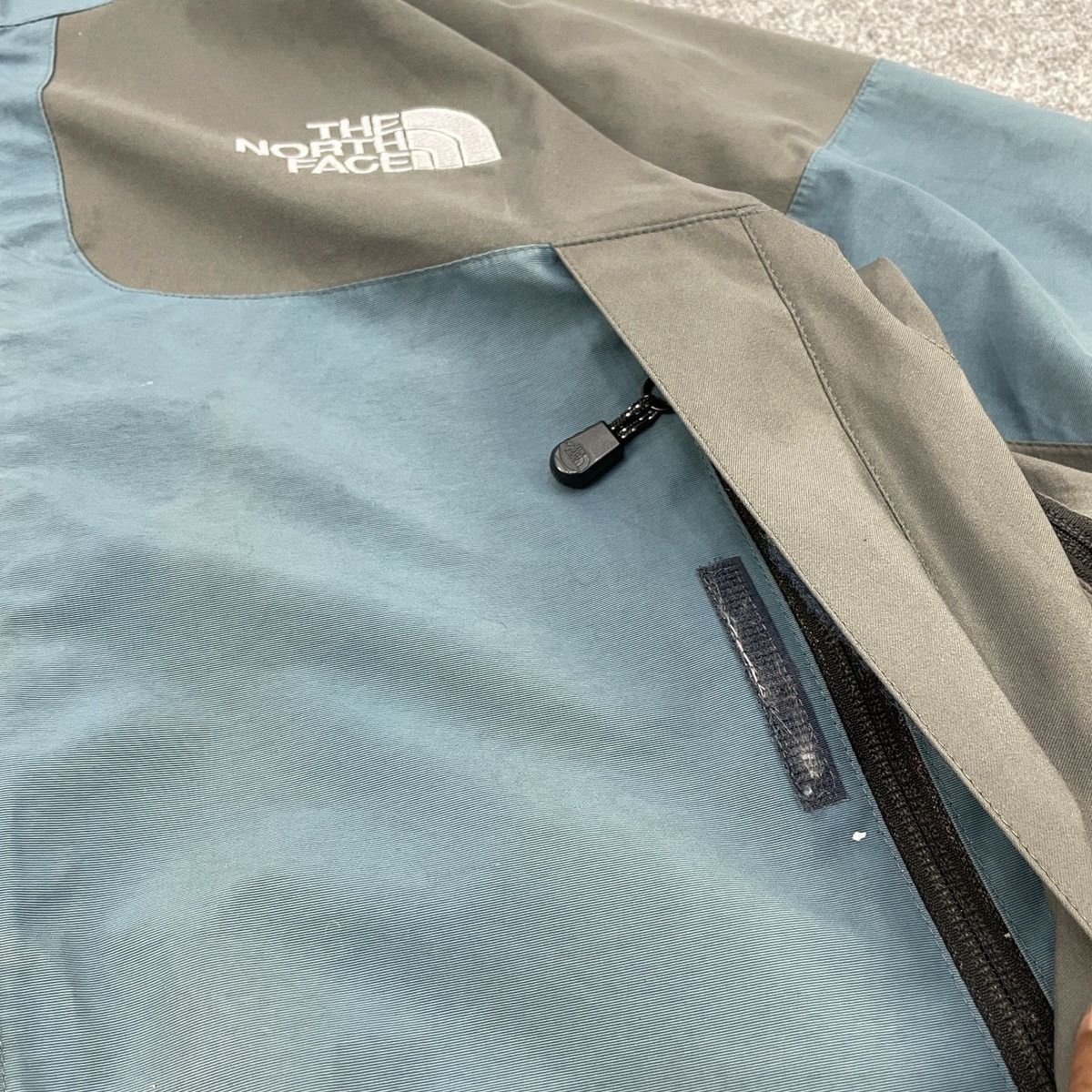 The North Face Vintage Goretex North Face Windbreaker Jacket Size US L / EU 52-54 / 3 - 9 Thumbnail