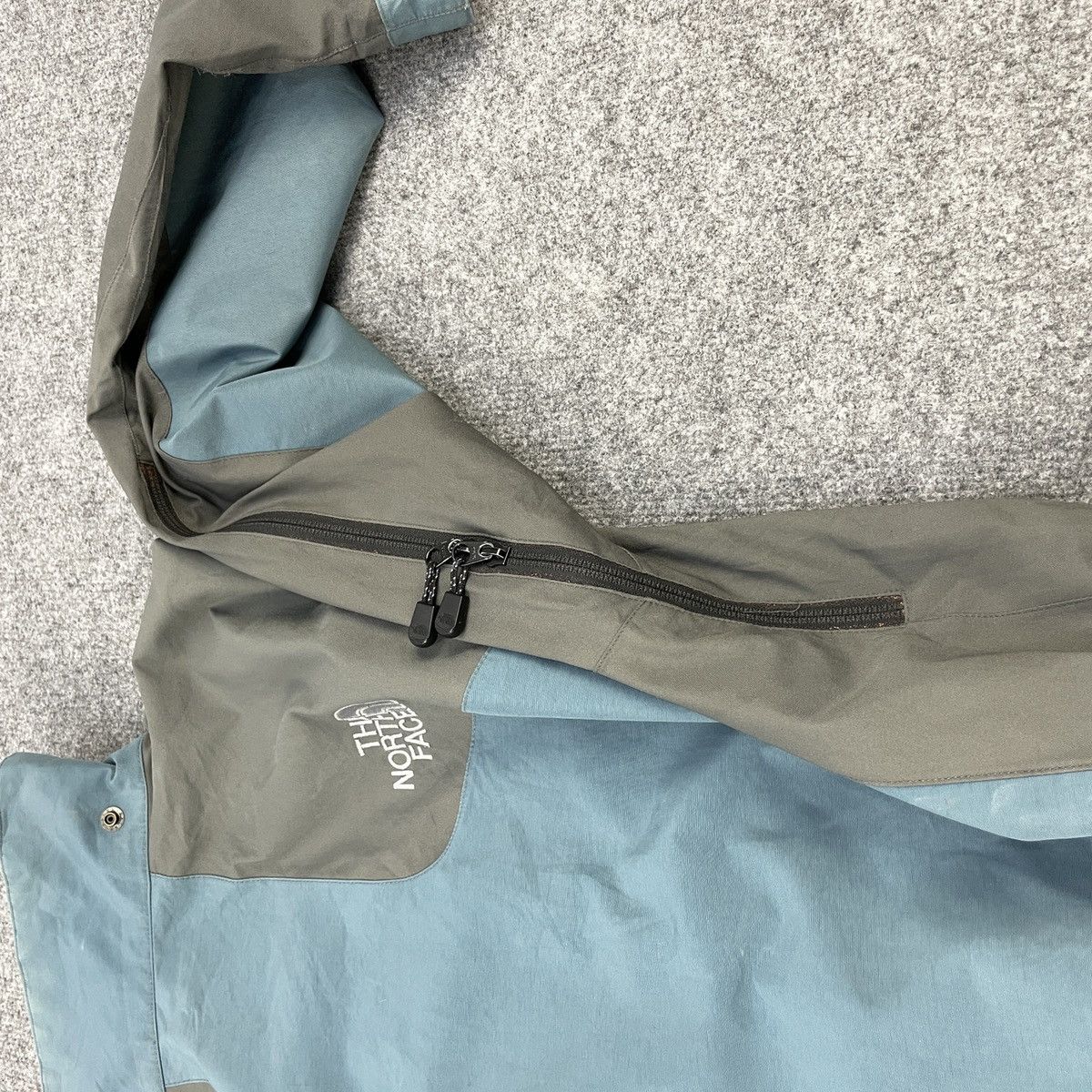 The North Face Vintage Goretex North Face Windbreaker Jacket Size US L / EU 52-54 / 3 - 6 Thumbnail