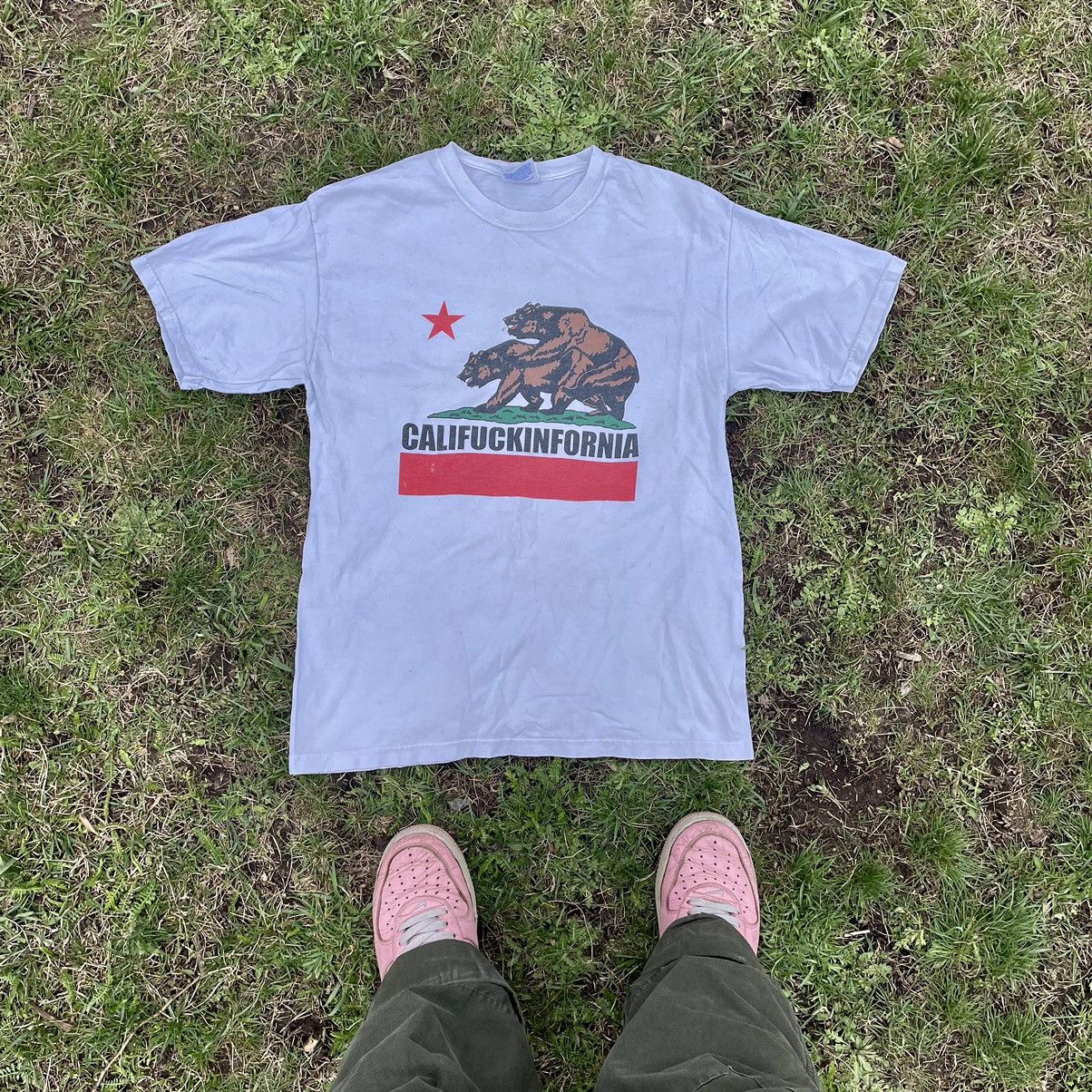 Vintage Vintage Y2K Sun Faded Graphic Tee California Streetwear L Size US L / EU 52-54 / 3 - 1 Thumbnail