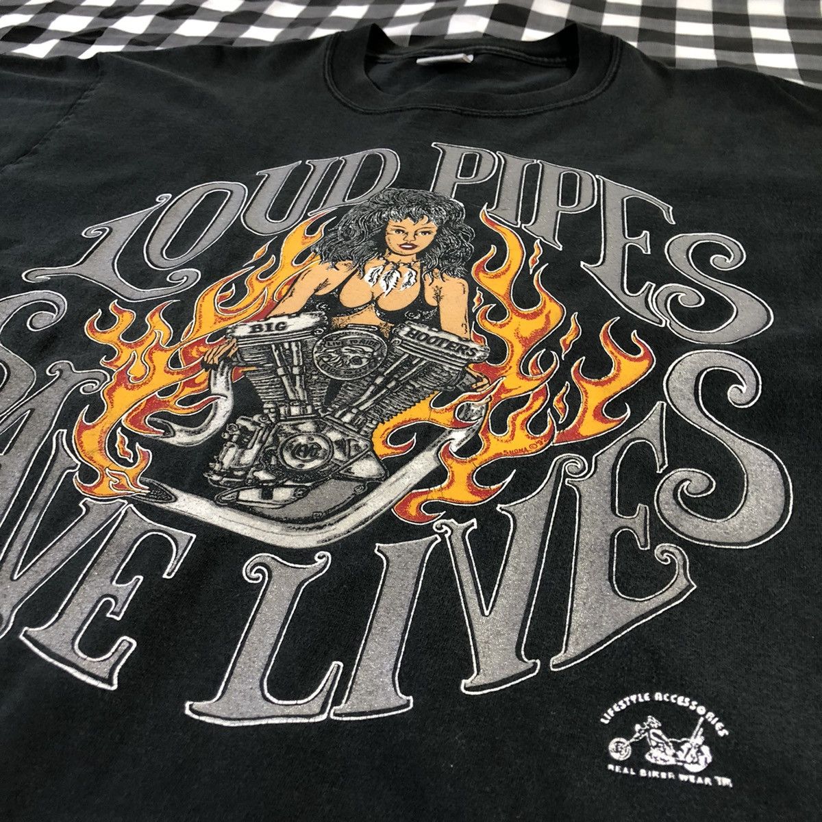 Harley Davidson × Jerzees × Vintage Loud Pipes Save Lives 1988 Big Hooters Pin Up Motorcycle T Size US L / EU 52-54 / 3 - 3 Thumbnail