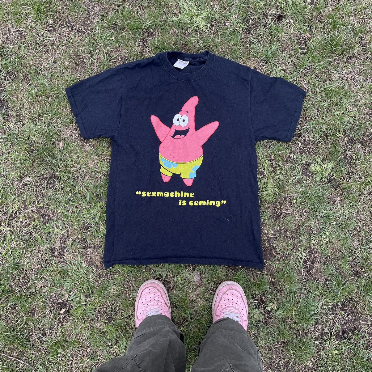 Vintage Vintage Y2K Patrick Graphic Tee Sun Faded Streetwear Slim M Size US M / EU 48-50 / 2 - 1 Thumbnail