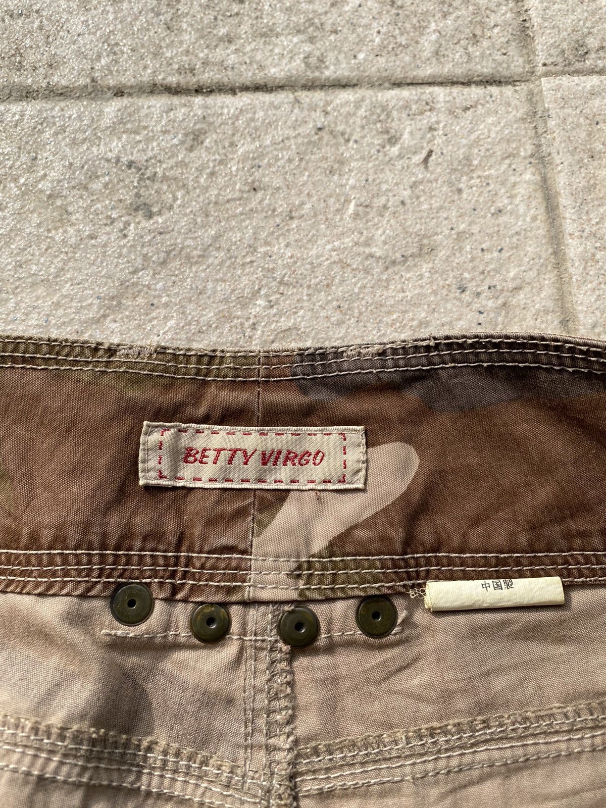 Japanese Brand 90s “betty virgo” multipocket bondage flare pant wide legs Size US 31 - 7 Thumbnail