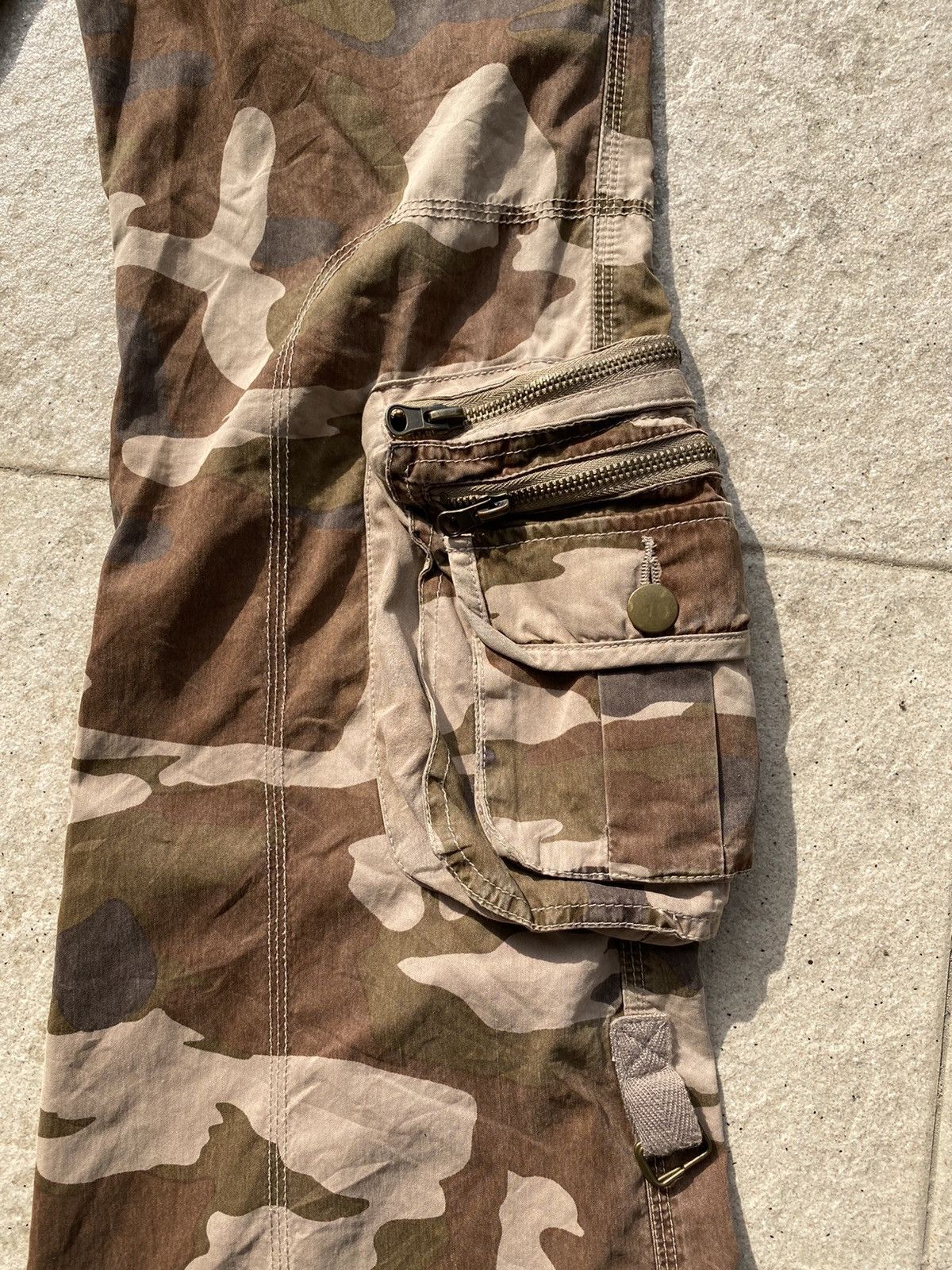 Japanese Brand 90s “betty virgo” multipocket bondage flare pant wide legs Size US 31 - 10 Thumbnail