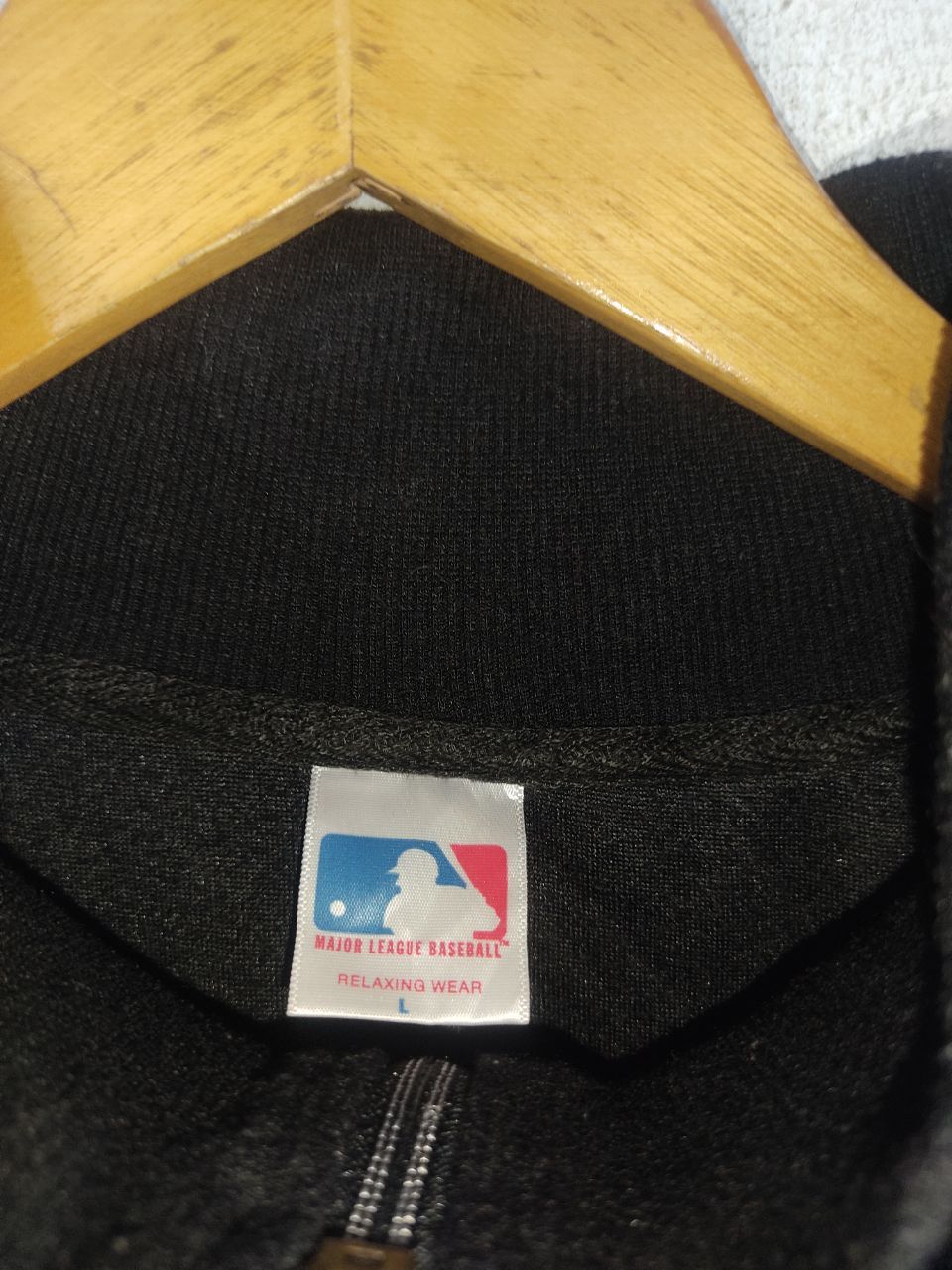 MLB × New York Yankees New York Yankees Golden Sweater Size US M / EU 48-50 / 2 - 3 Thumbnail