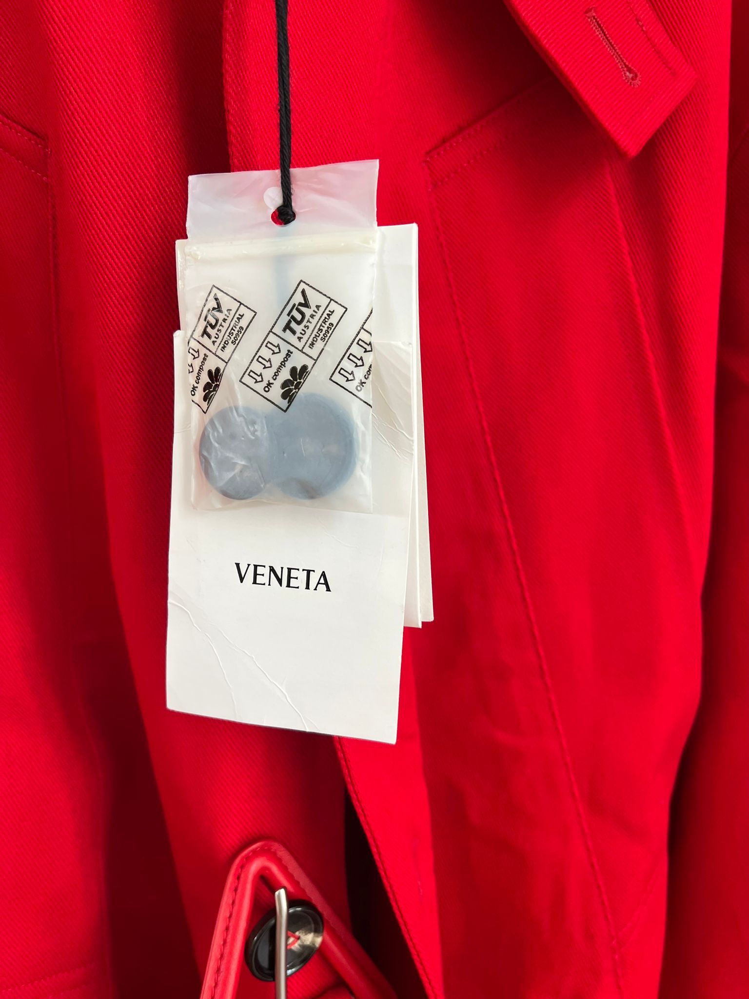 Bottega Veneta Belted Trench in Heavy Cotton Twill in Lipstick Red Size US M / EU 48-50 / 2 - 8 Thumbnail