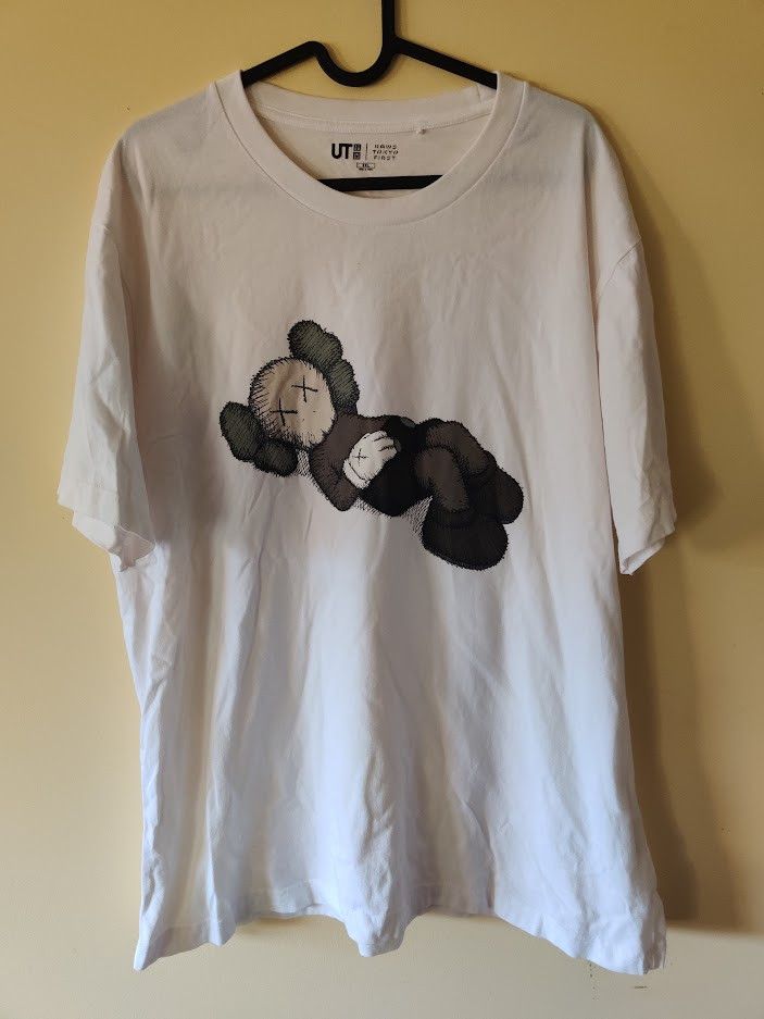 Kaws × Uniqlo KAWS x Uniqlo Tokyo First UT Short Sleeve Tee Size US XL / EU 56 / 4 - 1 Thumbnail