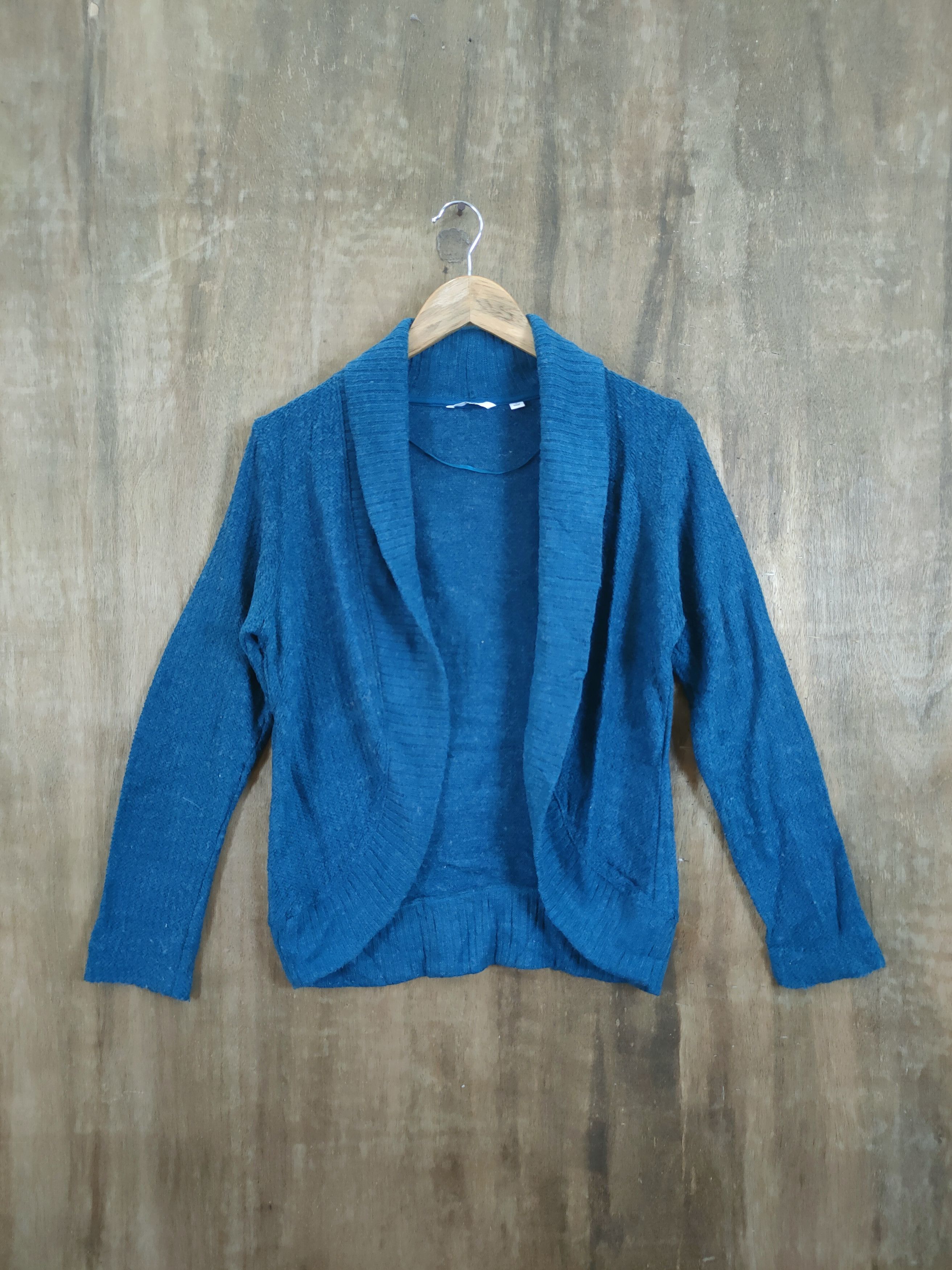 Japanese Brand Uniqlo blue vintage cardigan knitwear #6168 Size M / US 6-8 / IT 42-44 - 1 Thumbnail