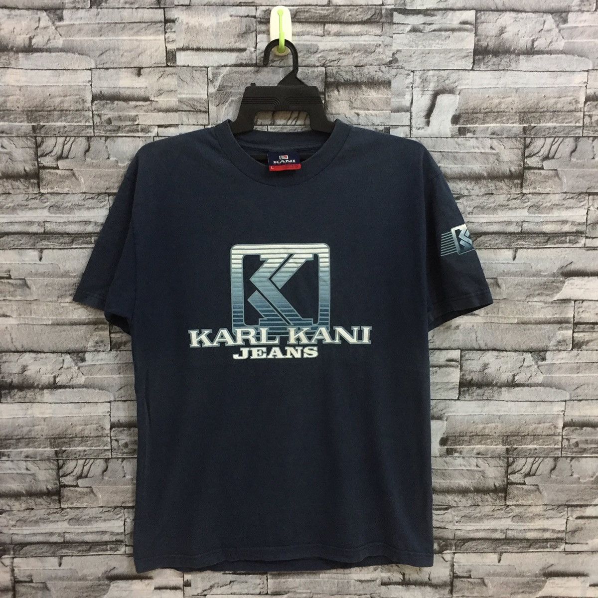 Karl Kani Vintage Karl Kani t shirt big logo hip hop tupac Size US L / EU 52-54 / 3 - 1 Thumbnail