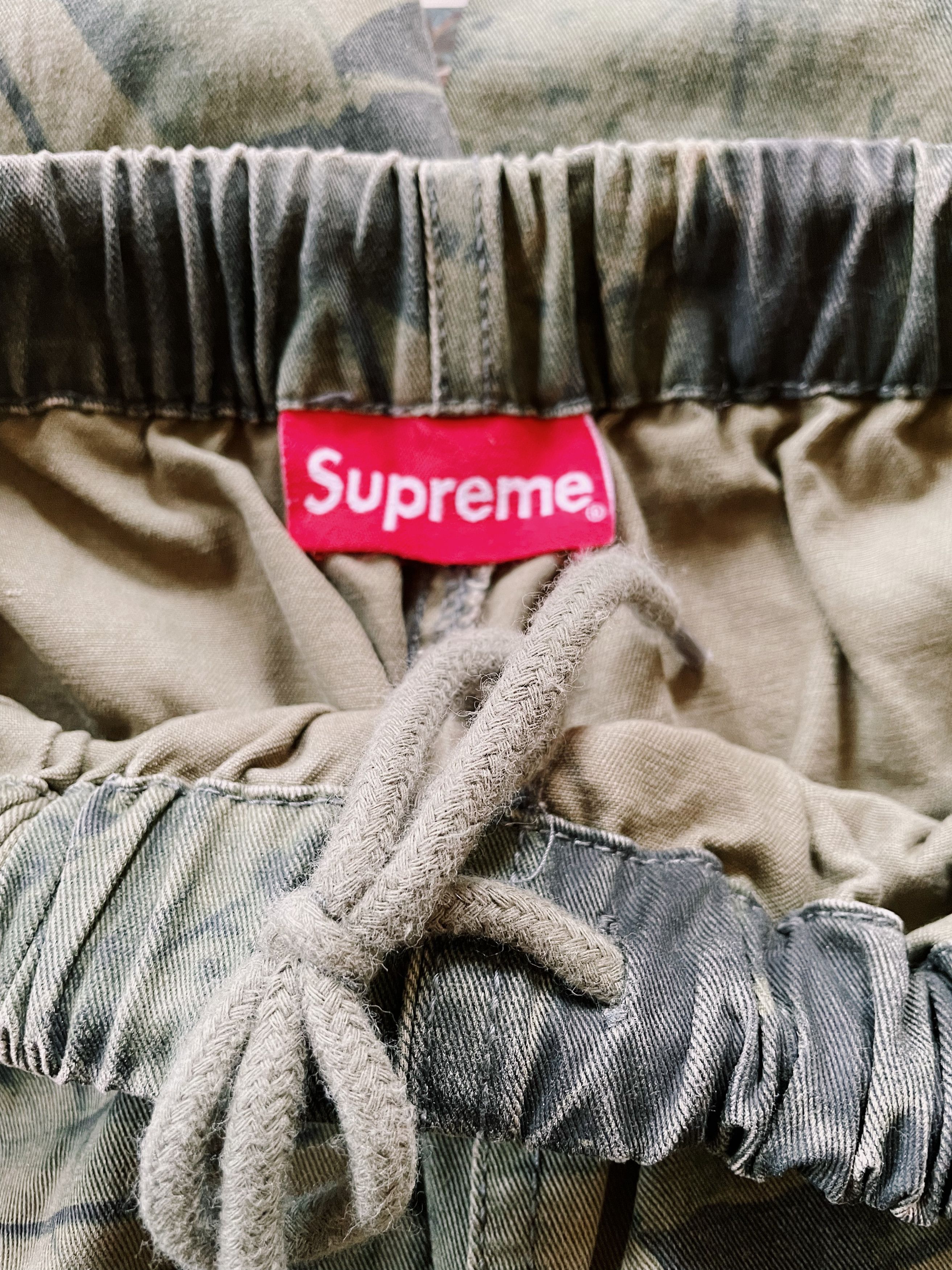 Supreme Supreme Is Love Skate Pant Olive Size US 30 / EU 46 - 5 Thumbnail