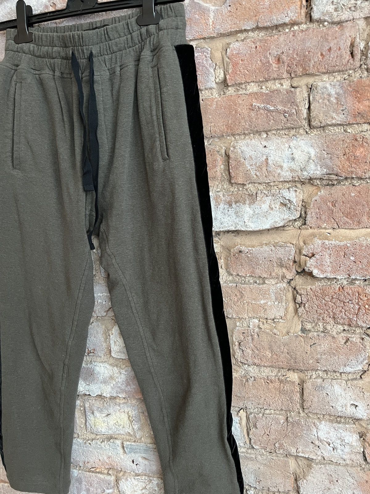 Haider Ackermann Haider Ackermann Sweatpants With Velvet Stripe Size US 30 / EU 46 - 6 Thumbnail