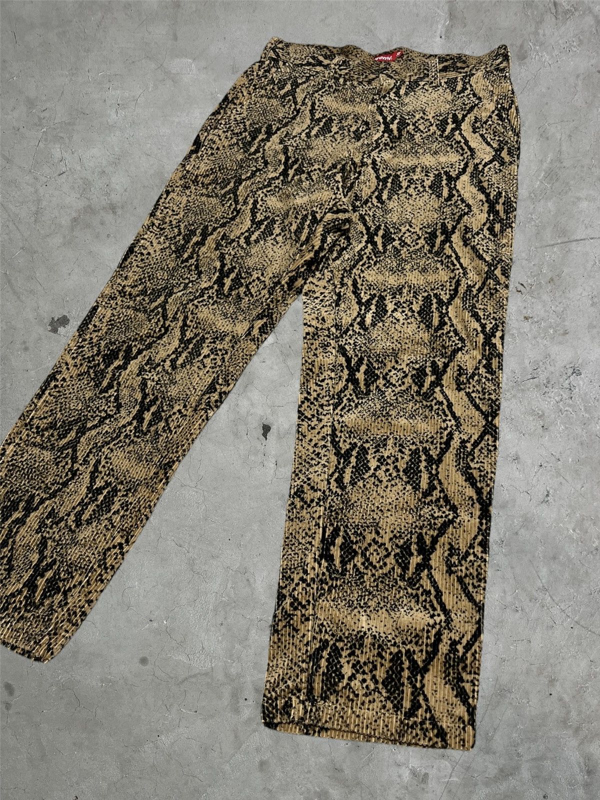Supreme Supreme Snakeskin Corduroy Flight Pants Size US 30 / EU 46 - 3 Thumbnail