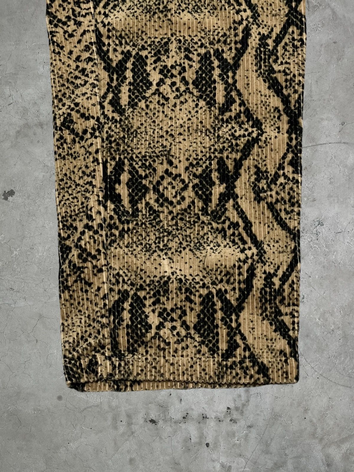 Supreme Supreme Snakeskin Corduroy Flight Pants Size US 30 / EU 46 - 4 Thumbnail