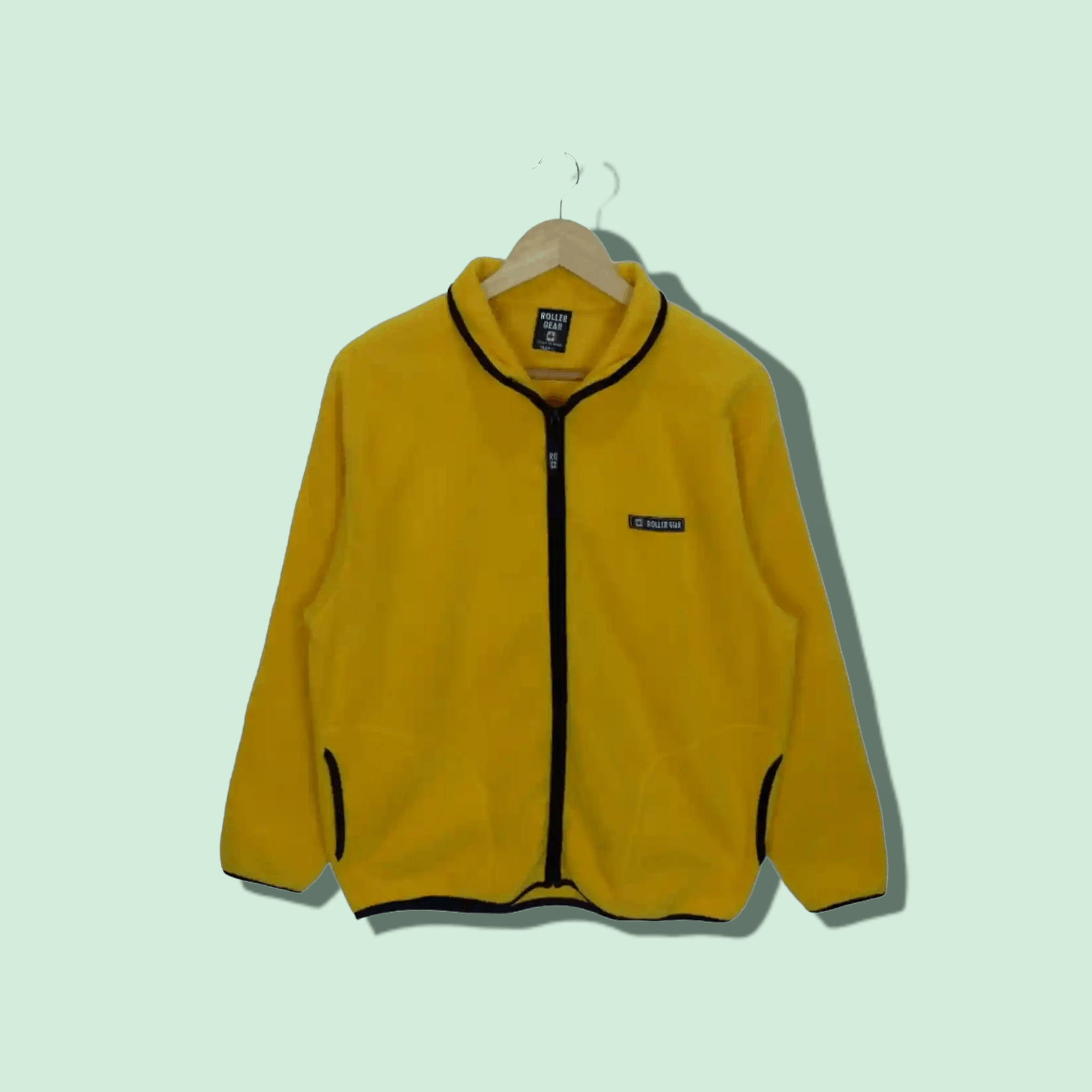 Pokemon ROLLER GEAR Canada Flag Yellow Fleece Jacket Size US L / EU 52-54 / 3 - 1 Thumbnail