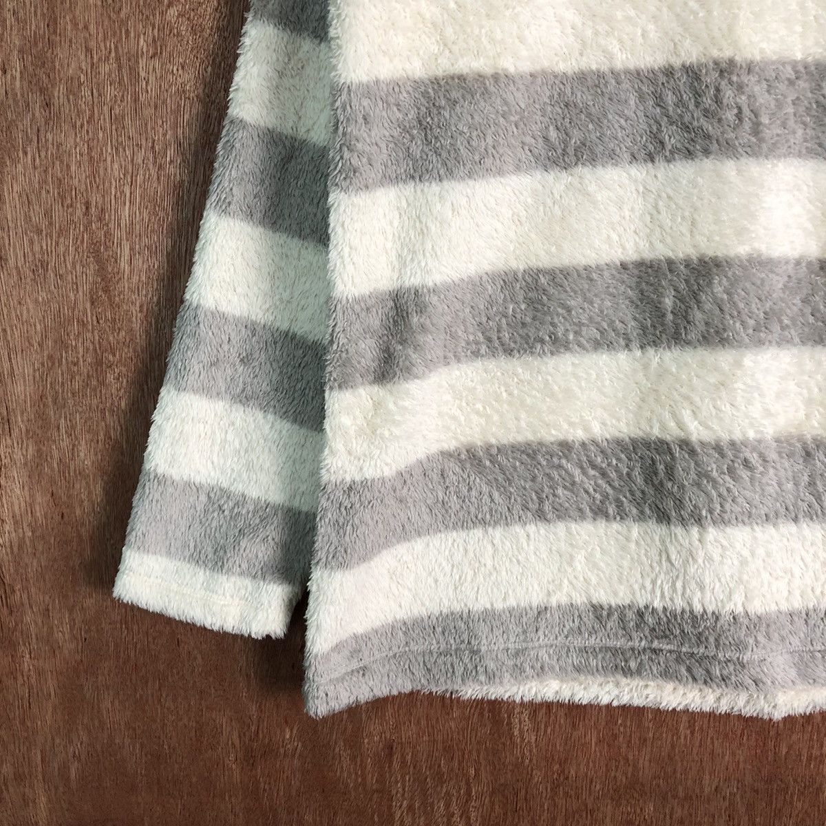 Disney Uniqlo X Pooh Stripe fleece Shaggy Fur Mohair Knitwear#6530 Size US M / EU 48-50 / 2 - 4 Thumbnail