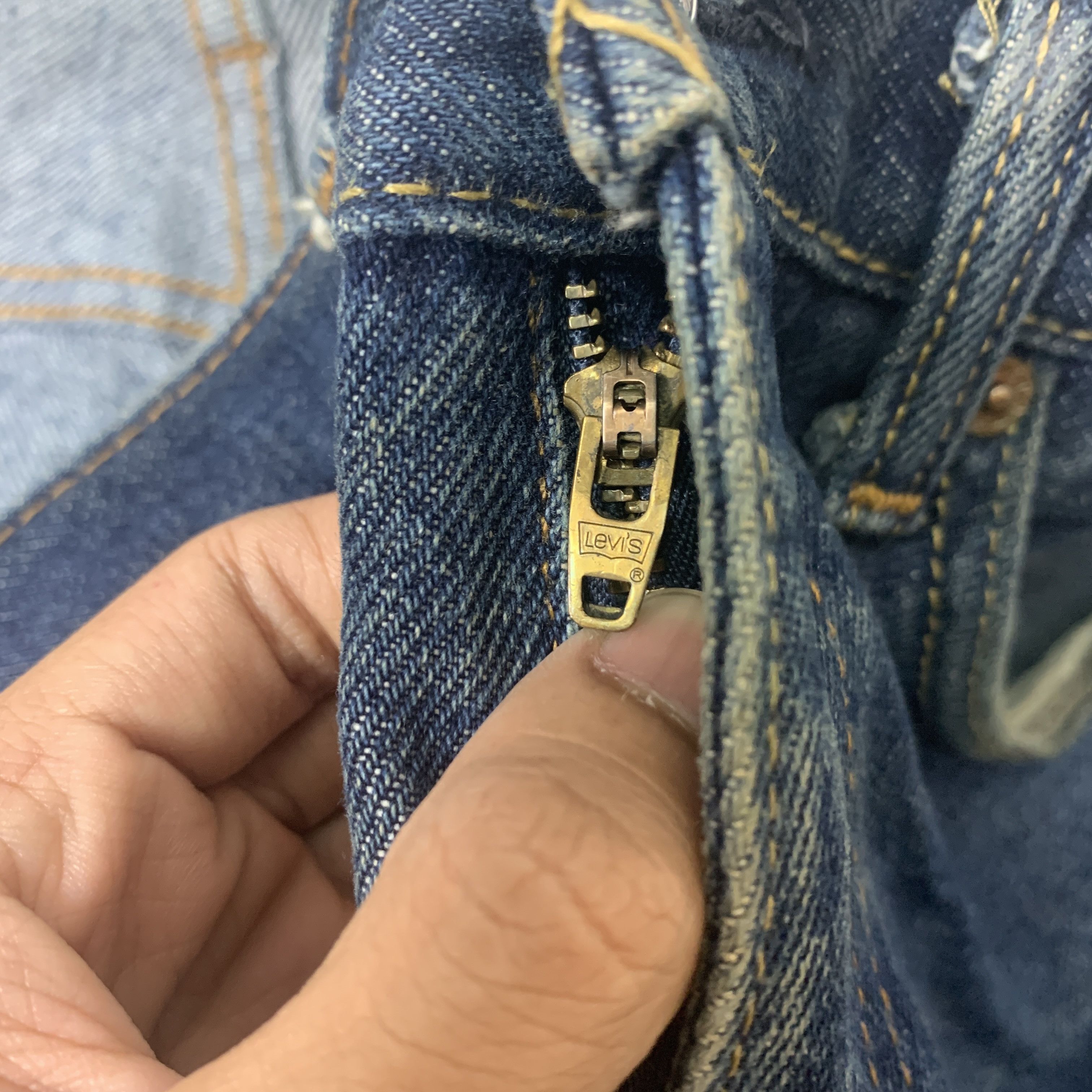 Levi's Vintage LEVI'S 505 Distressed Faded Jeans P0025 Size US 36 / EU 52 - 15 Thumbnail