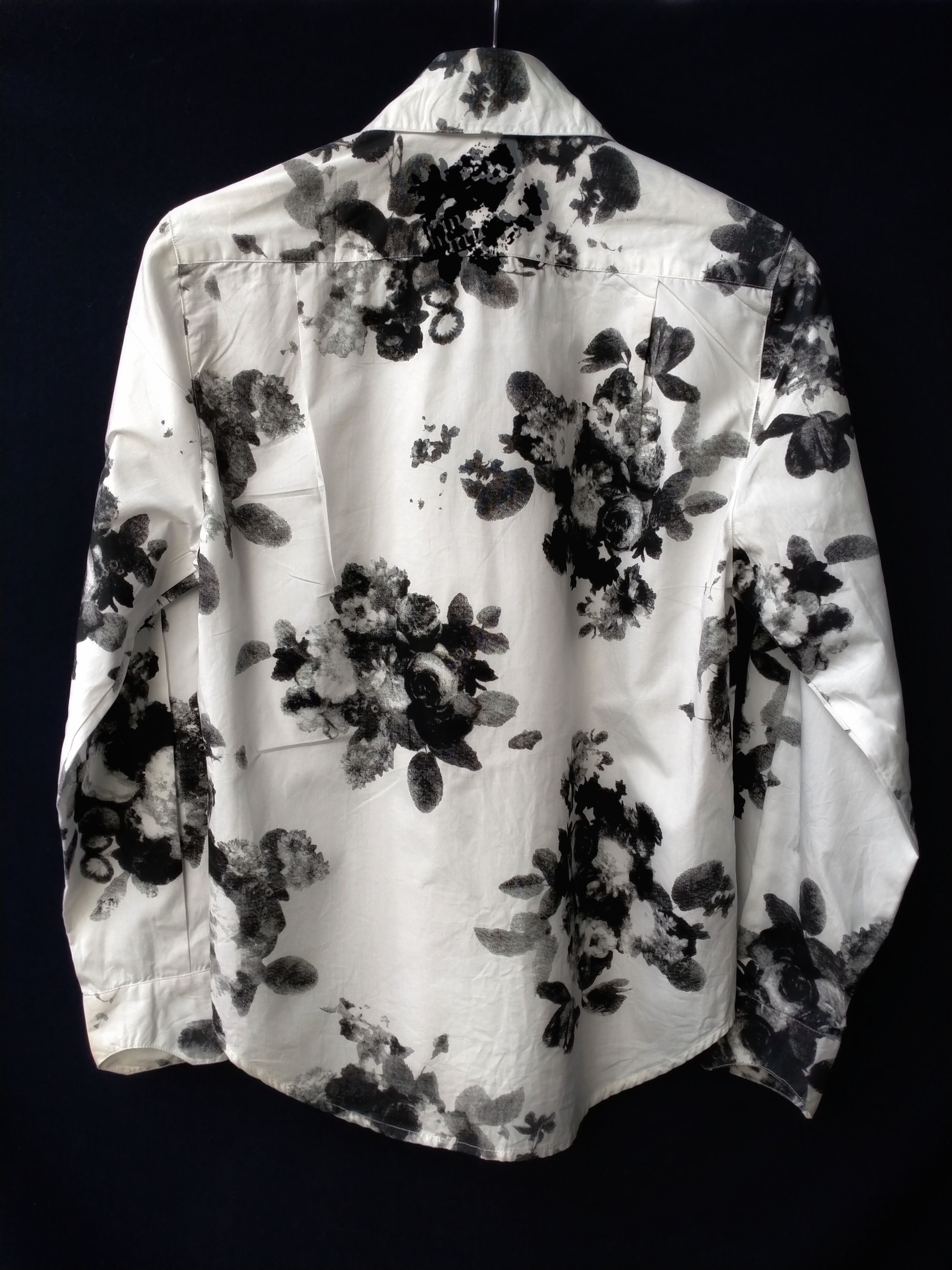 In The Attic In the attic floral shirts Size US M / EU 48-50 / 2 - 2 Thumbnail