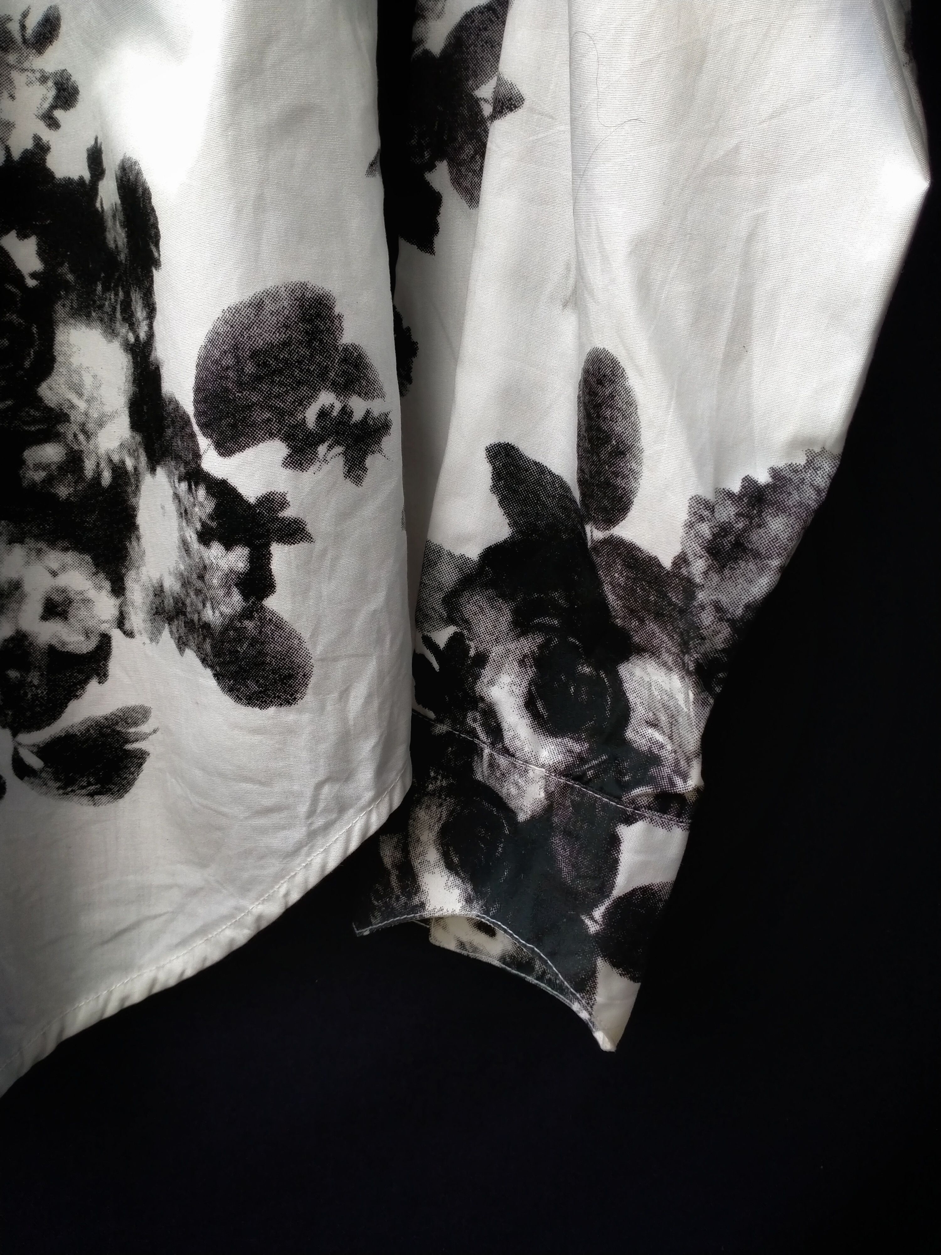In The Attic In the attic floral shirts Size US M / EU 48-50 / 2 - 5 Thumbnail