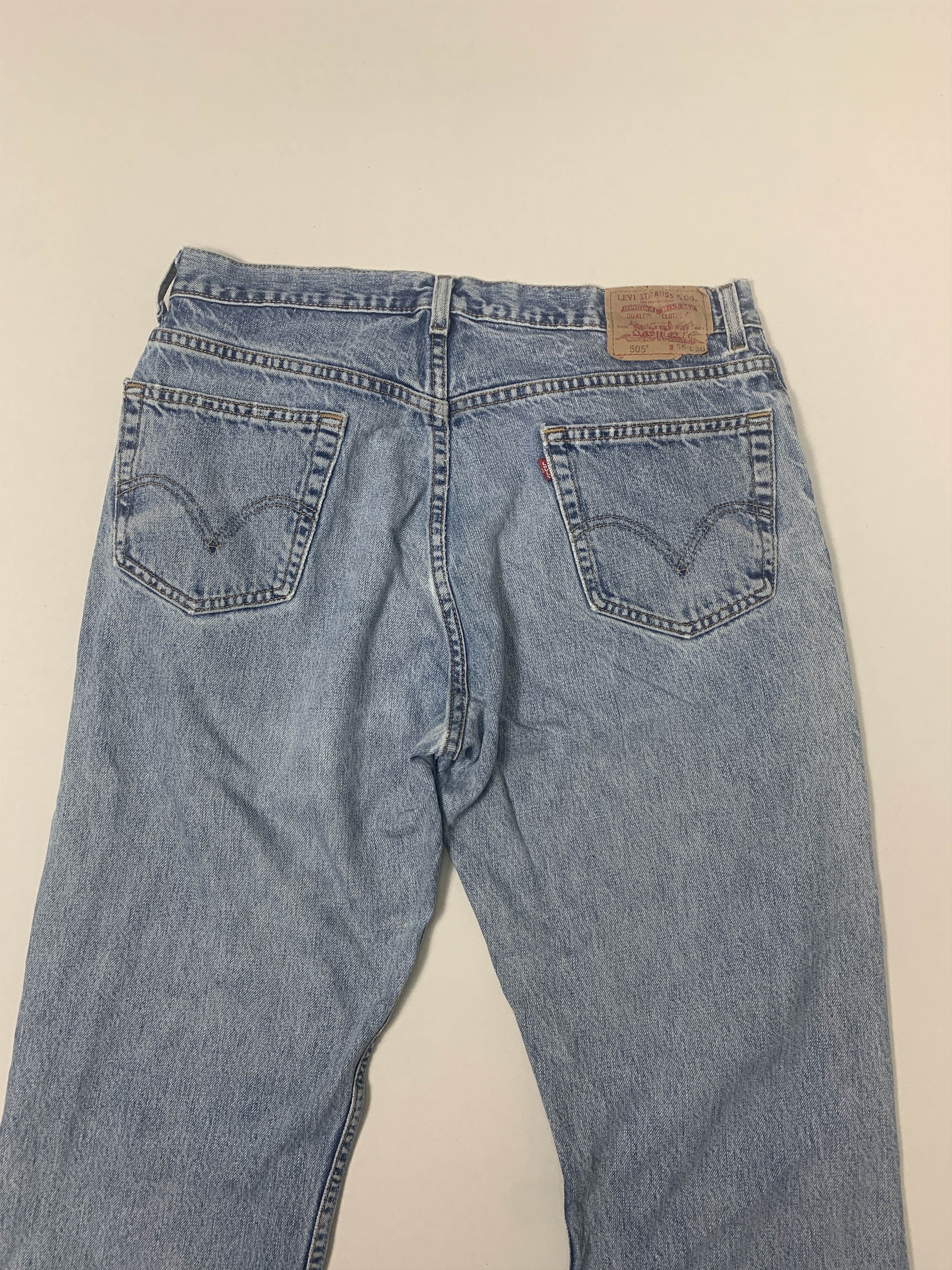 Levi's × Vintage Vintage LEVI'S 505 Distressed Faded Straight Cut Mid Wash Size US 34 / EU 50 - 9 Thumbnail