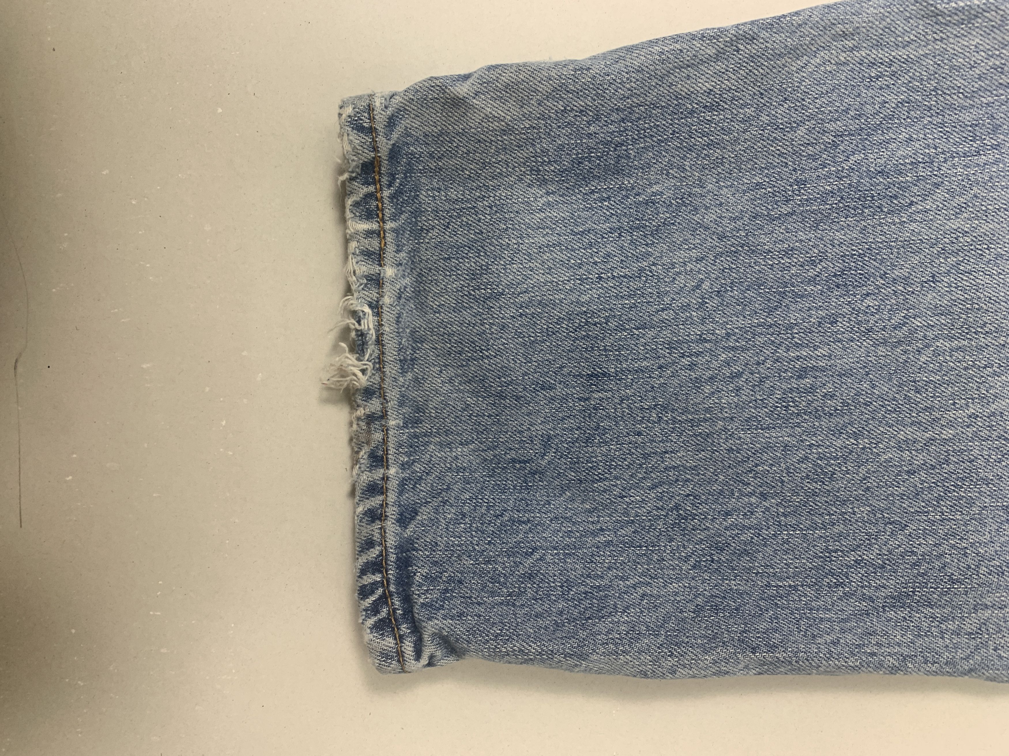 Levi's × Vintage Vintage LEVI'S 505 Distressed Faded Straight Cut Mid Wash Size US 34 / EU 50 - 10 Thumbnail