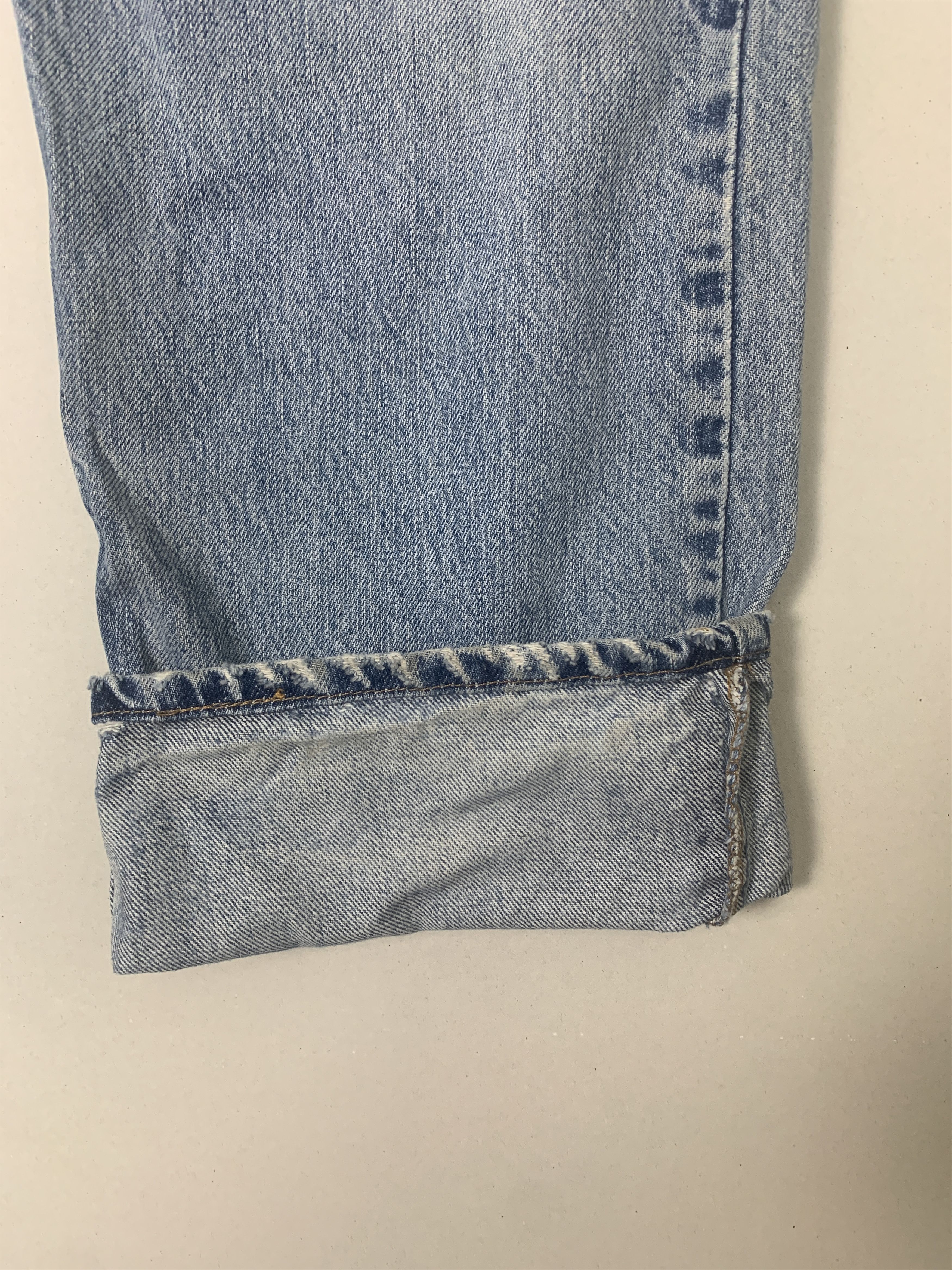 Levi's × Vintage Vintage LEVI'S 505 Distressed Faded Straight Cut Mid Wash Size US 34 / EU 50 - 5 Thumbnail