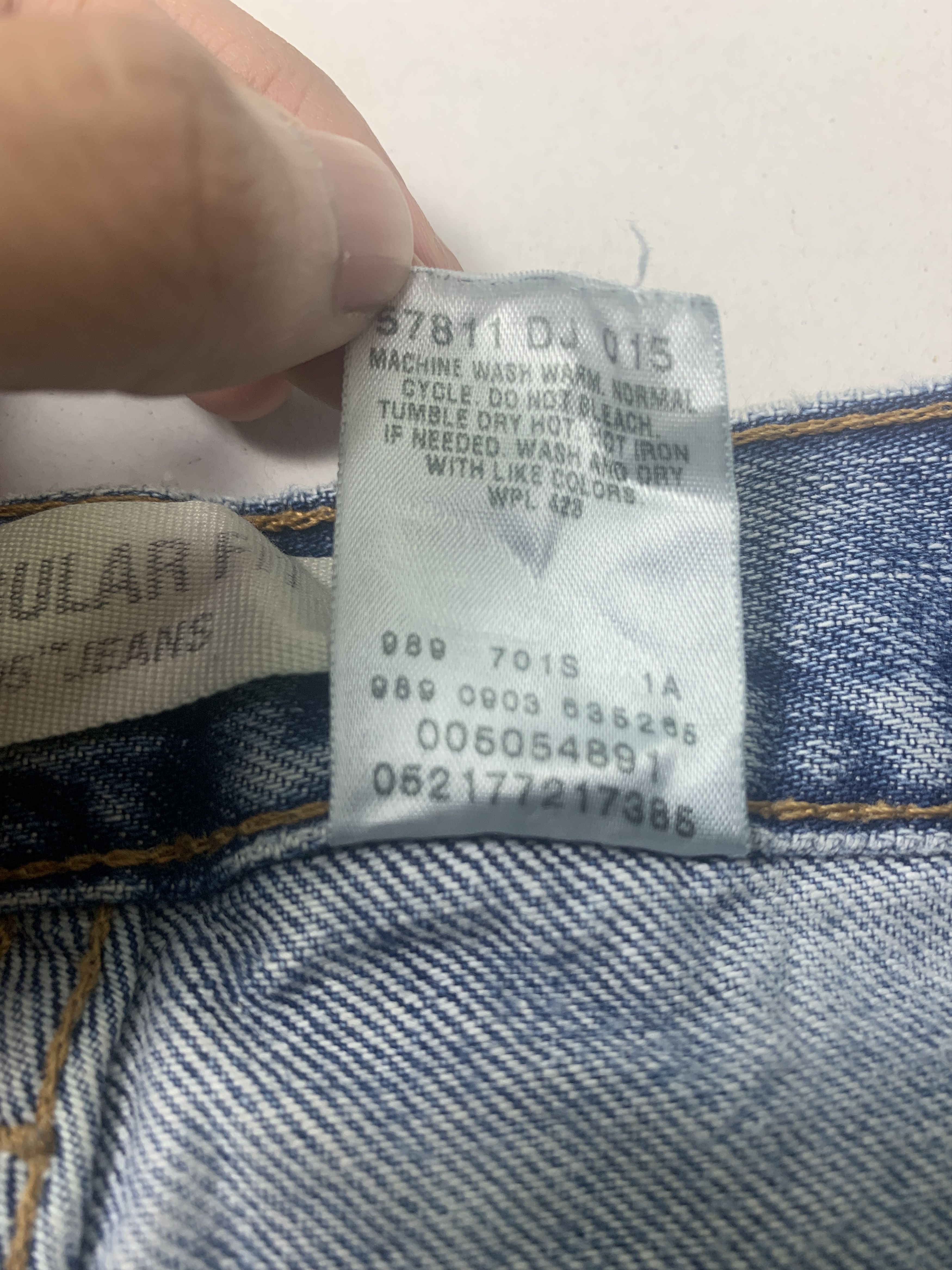 Levi's × Vintage Vintage LEVI'S 505 Distressed Faded Straight Cut Mid Wash Size US 34 / EU 50 - 16 Thumbnail