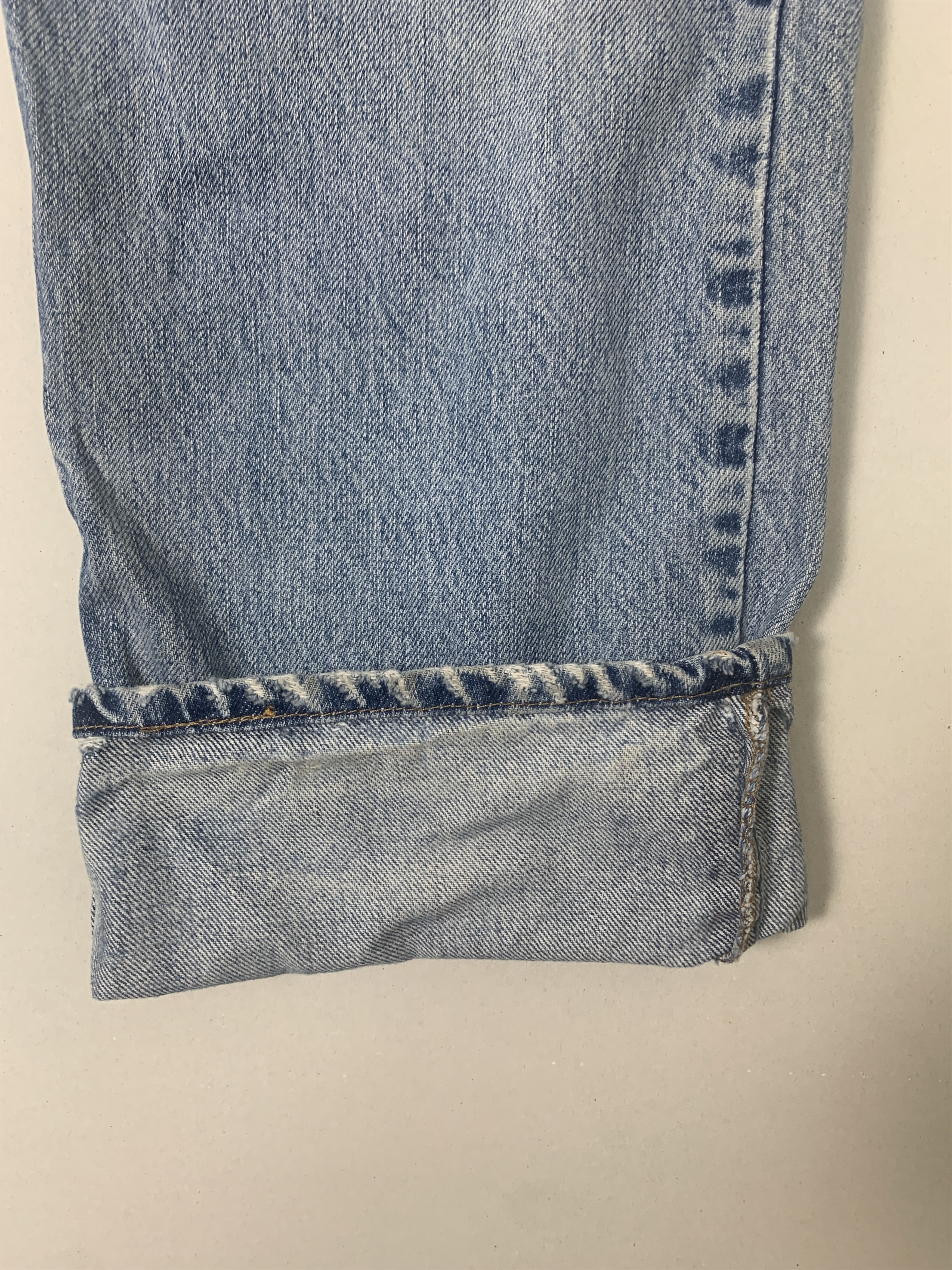 Levi's × Vintage Vintage LEVI'S 505 Distressed Faded Straight Cut Mid Wash Size US 34 / EU 50 - 4 Thumbnail