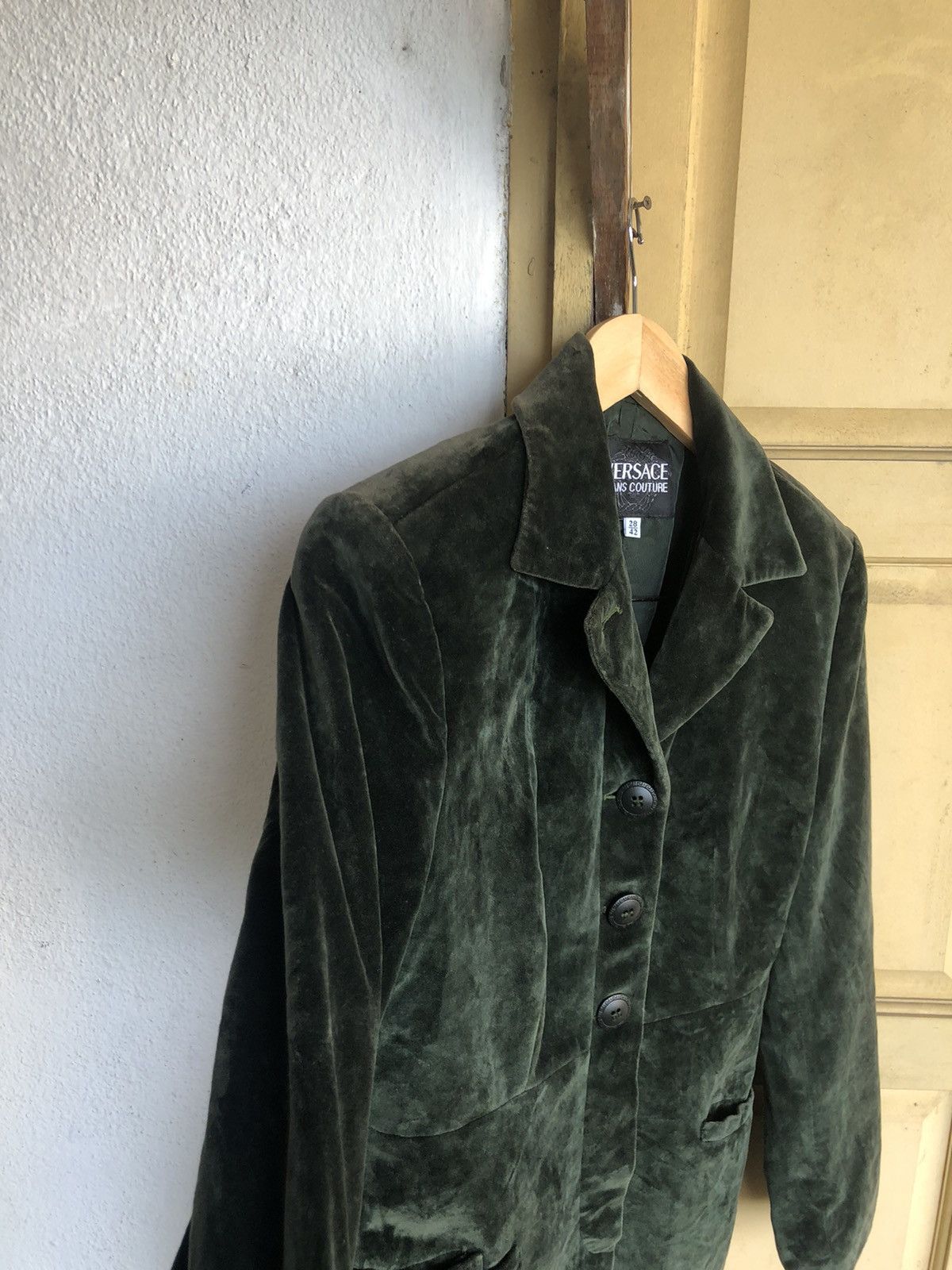 Versace Nice❗️Versace Jeans Couture Velvet Blazer Jacket Size M / US 6-8 / IT 42-44 - 7 Thumbnail