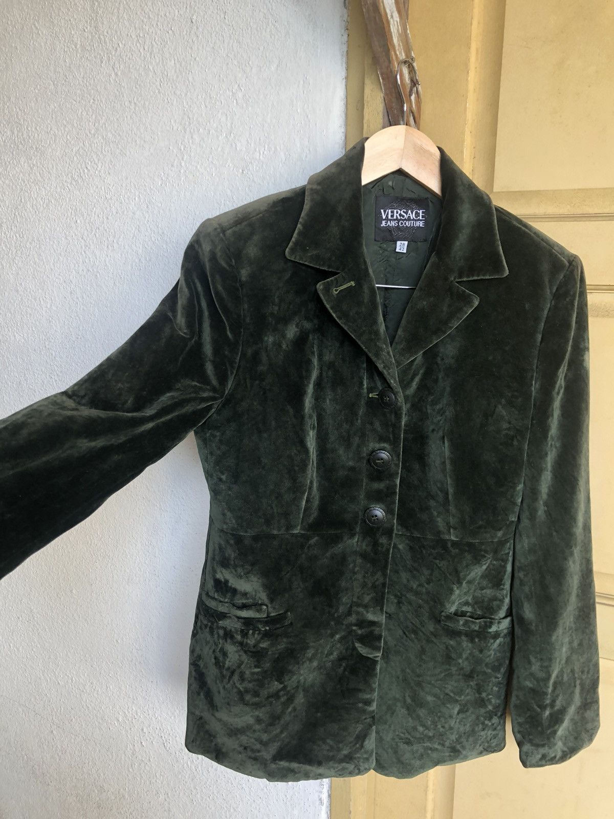 Versace Nice❗️Versace Jeans Couture Velvet Blazer Jacket Size M / US 6-8 / IT 42-44 - 5 Thumbnail