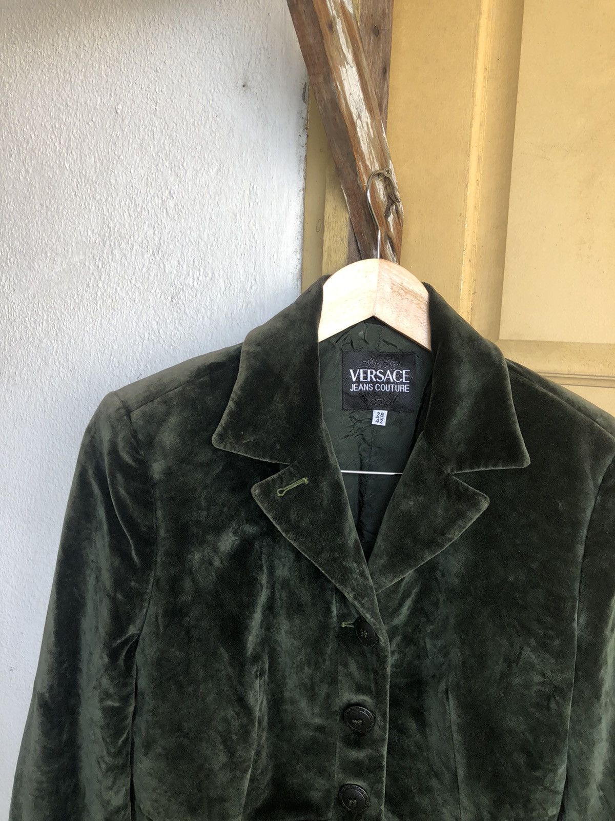 Versace Nice❗️Versace Jeans Couture Velvet Blazer Jacket Size M / US 6-8 / IT 42-44 - 3 Thumbnail