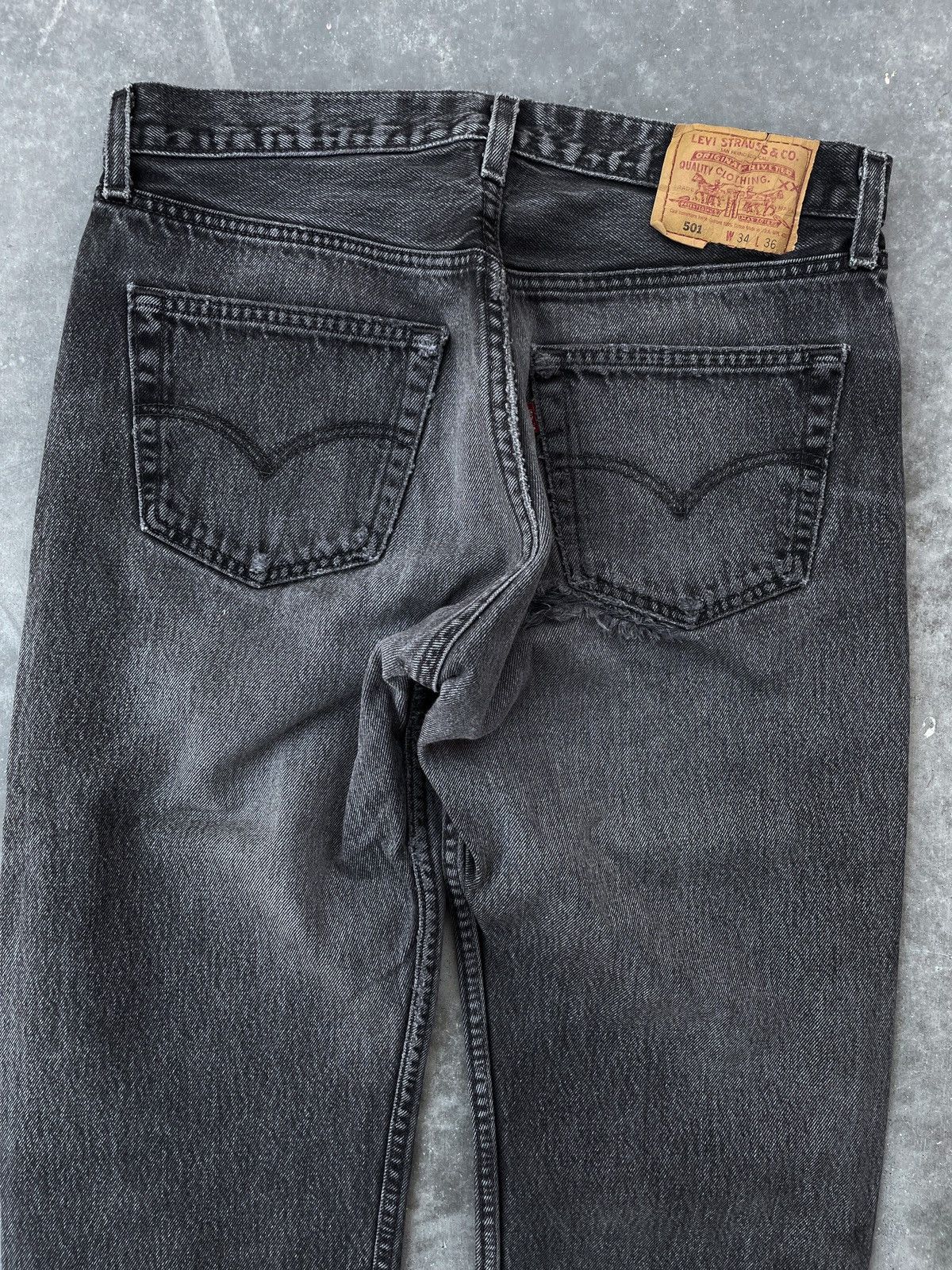 Levi's × Vintage Vintage 90's Levi's 501 Faded Black Denim Jeans Size US 32 / EU 48 - 4 Thumbnail