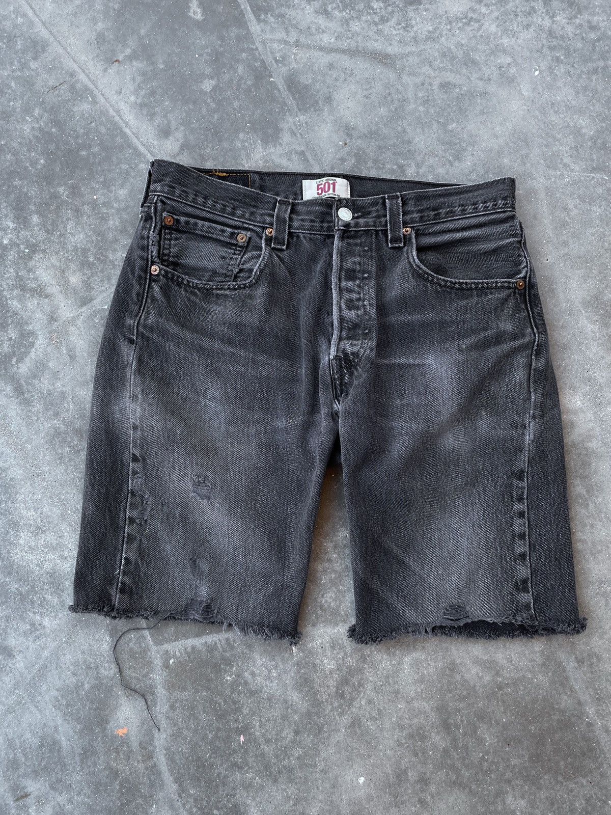 Levi's × Vintage Vintage Levi's 501 Faded Black Denim Cut Off Shorts Size US 32 / EU 48 - 1 Thumbnail
