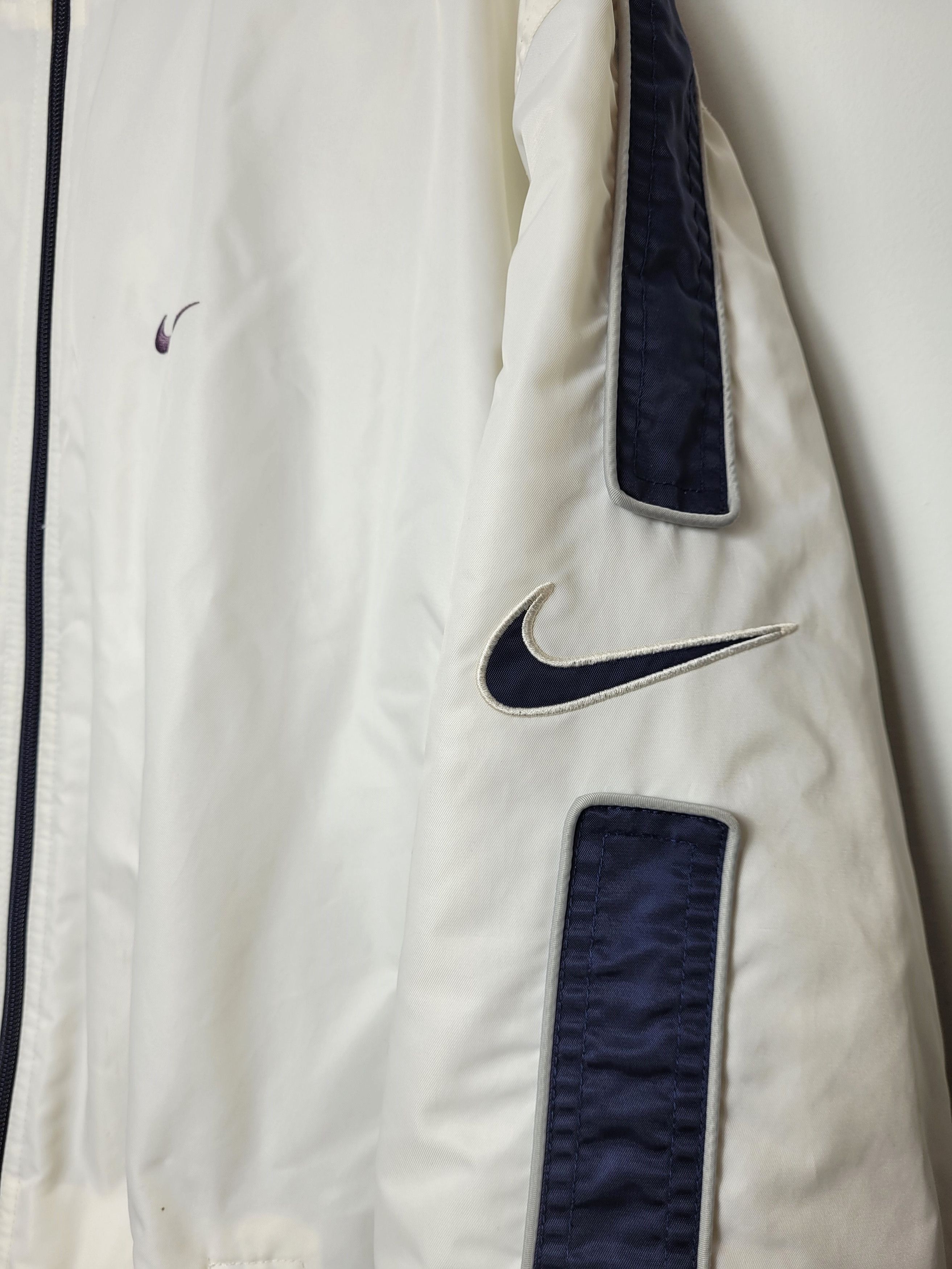 Nike Nike vintage y2k silver tag 2000 big swoosh jacket Size US L / EU 52-54 / 3 - 5 Thumbnail