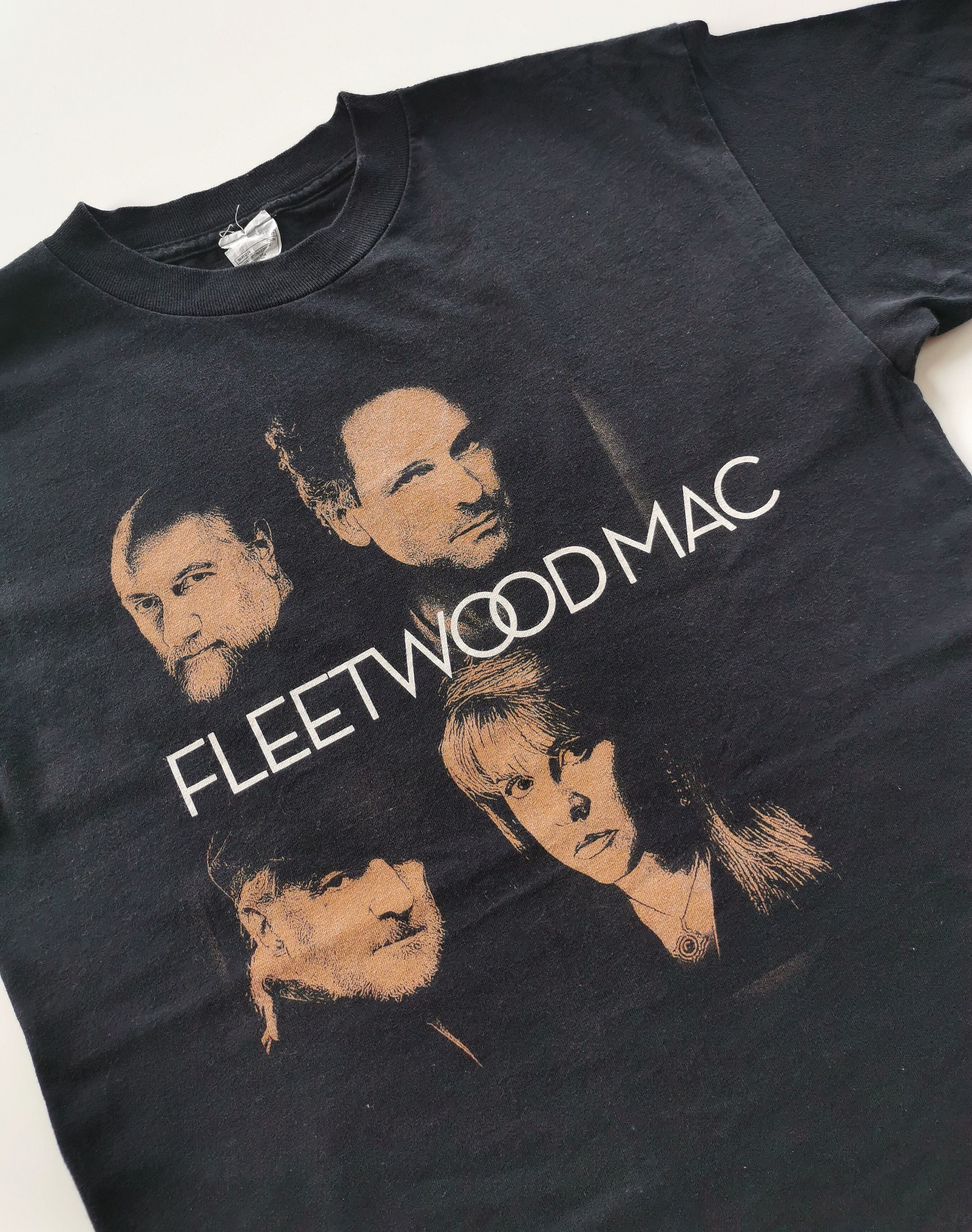 Band Tees Vintage Fleetwood Mac 2009 Unleashed Tour Shirt Size US M / EU 48-50 / 2 - 1 Thumbnail