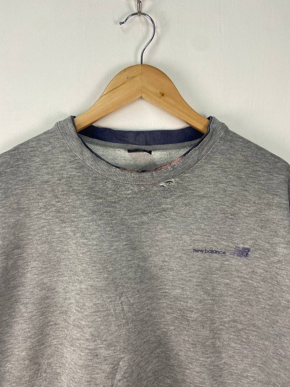 New Balance THRASHED Vintage Distressed New Balance Crewneck Sweatshirt Size US L / EU 52-54 / 3 - 3 Thumbnail