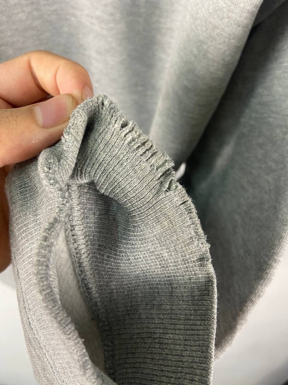 New Balance THRASHED Vintage Distressed New Balance Crewneck Sweatshirt Size US L / EU 52-54 / 3 - 12 Thumbnail
