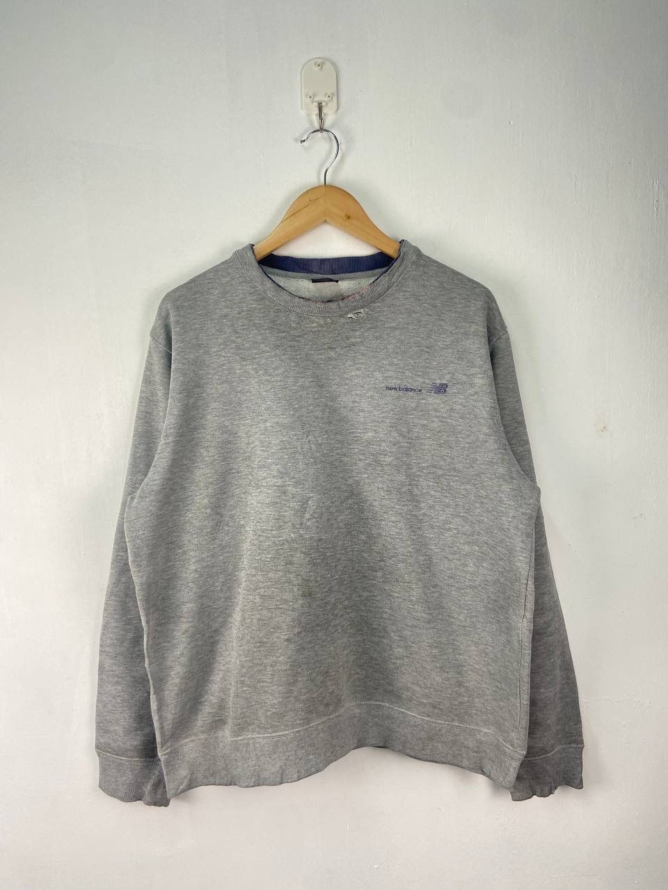 New Balance THRASHED Vintage Distressed New Balance Crewneck Sweatshirt Size US L / EU 52-54 / 3 - 2 Thumbnail
