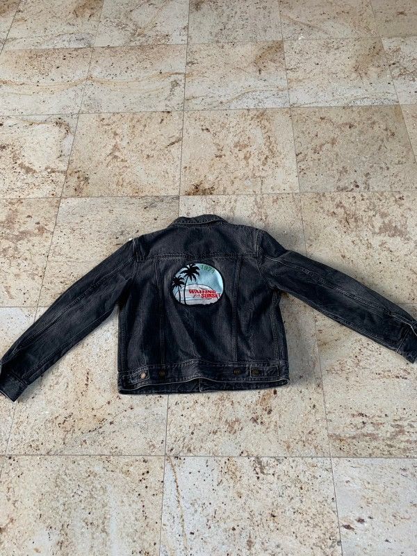 Saint Laurent Paris Waiting Sunset Embroidered Denim Jacket in Vintage Black Size US XS / EU 42 / 0 - 1 Thumbnail