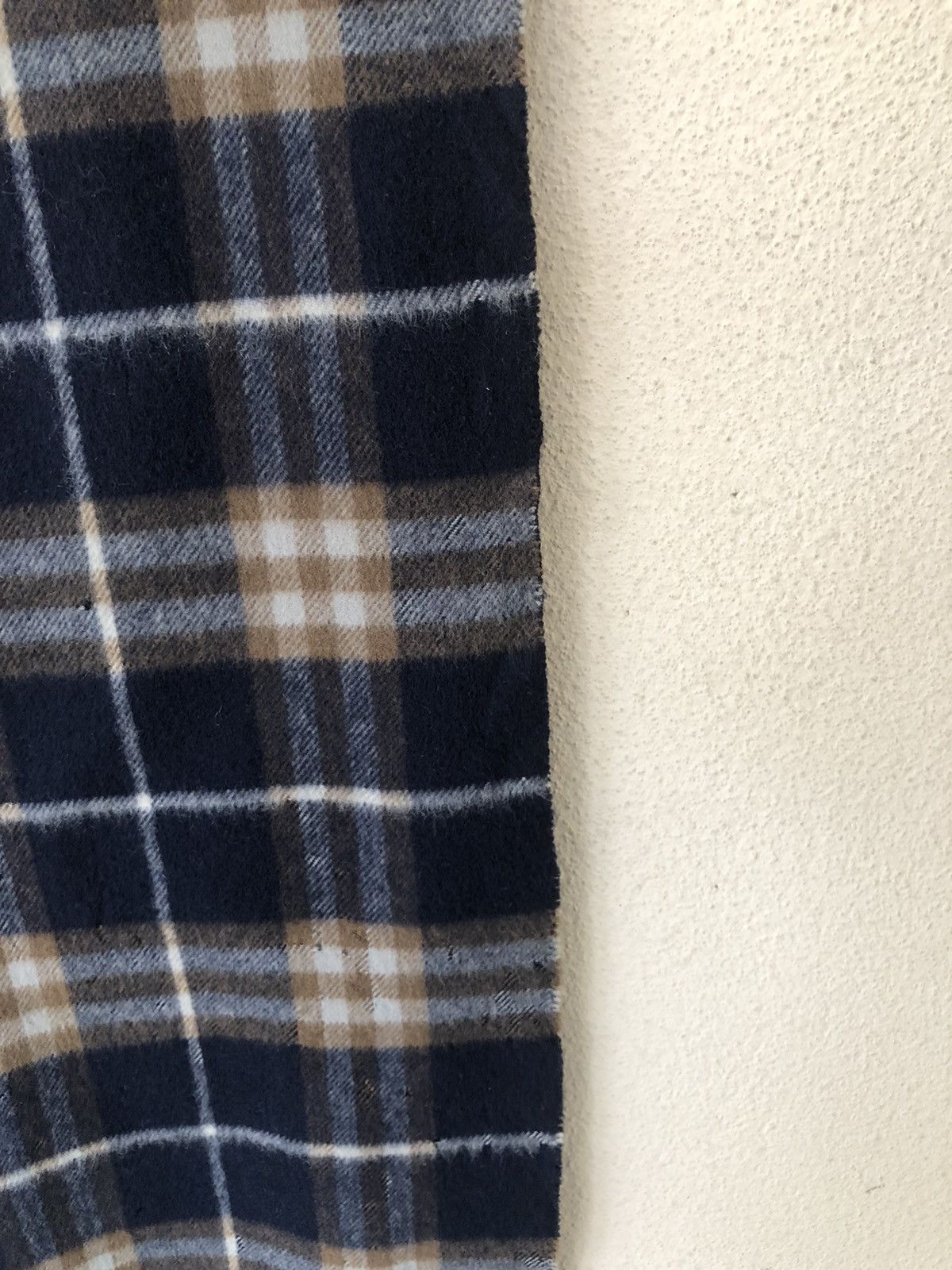 Burberry × Vintage Vintage Burberry’s Pure Cashmere Muffler Size ONE SIZE - 7 Thumbnail
