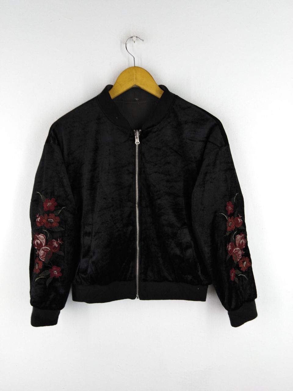 Japanese Brand FLORAL EMBOIDERY VELVET JACKET Size US M / EU 48-50 / 2 - 1 Thumbnail