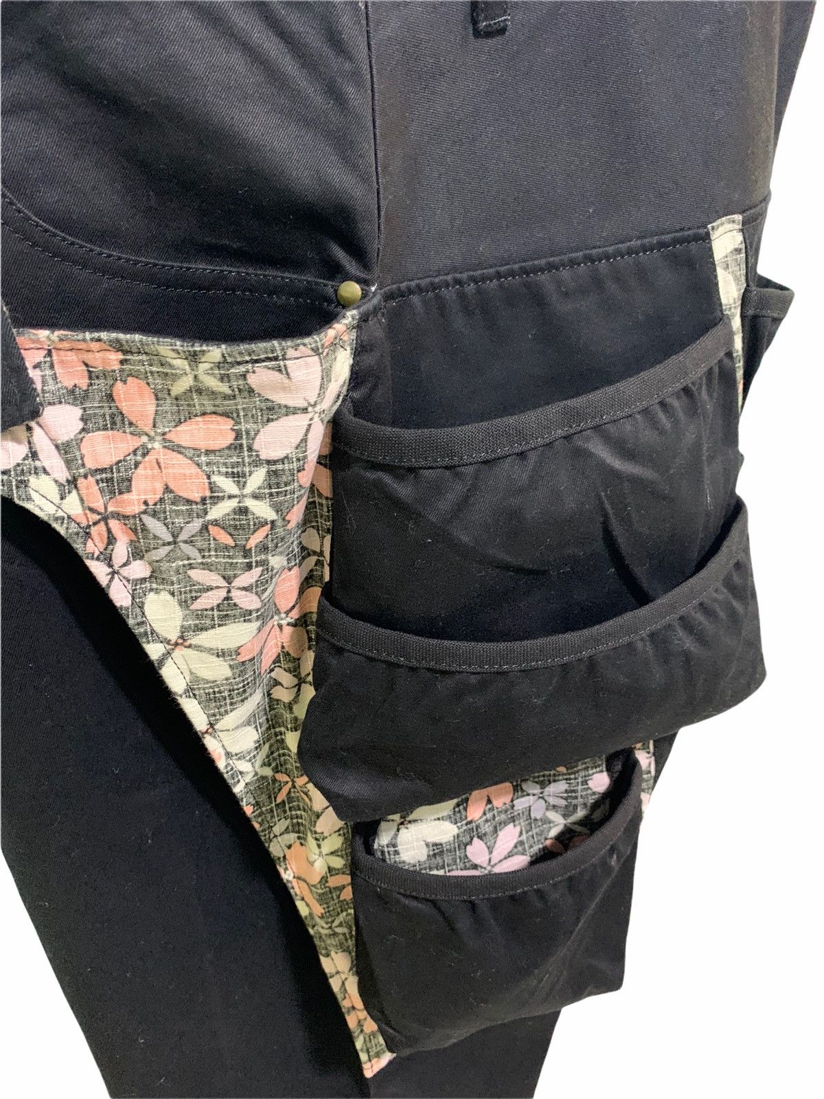 Japanese Brand Avant-garde Gemstone Multiple Pocket Pants Size US 32 / EU 48 - 12 Thumbnail